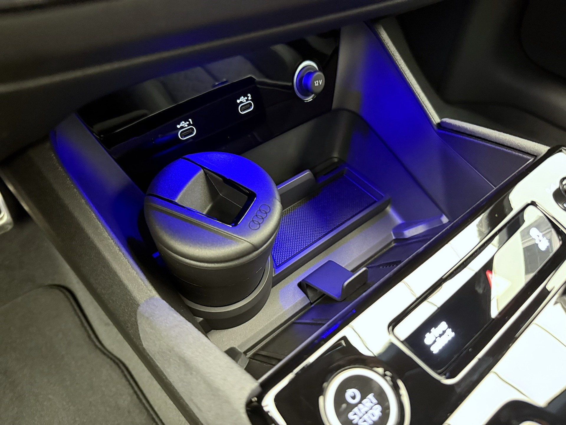 AUDI A6 Sportback e-tron quattro-image-11