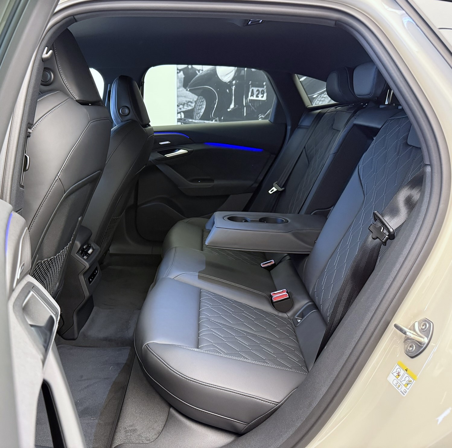 AUDI A6 Sportback e-tron quattro-image-18