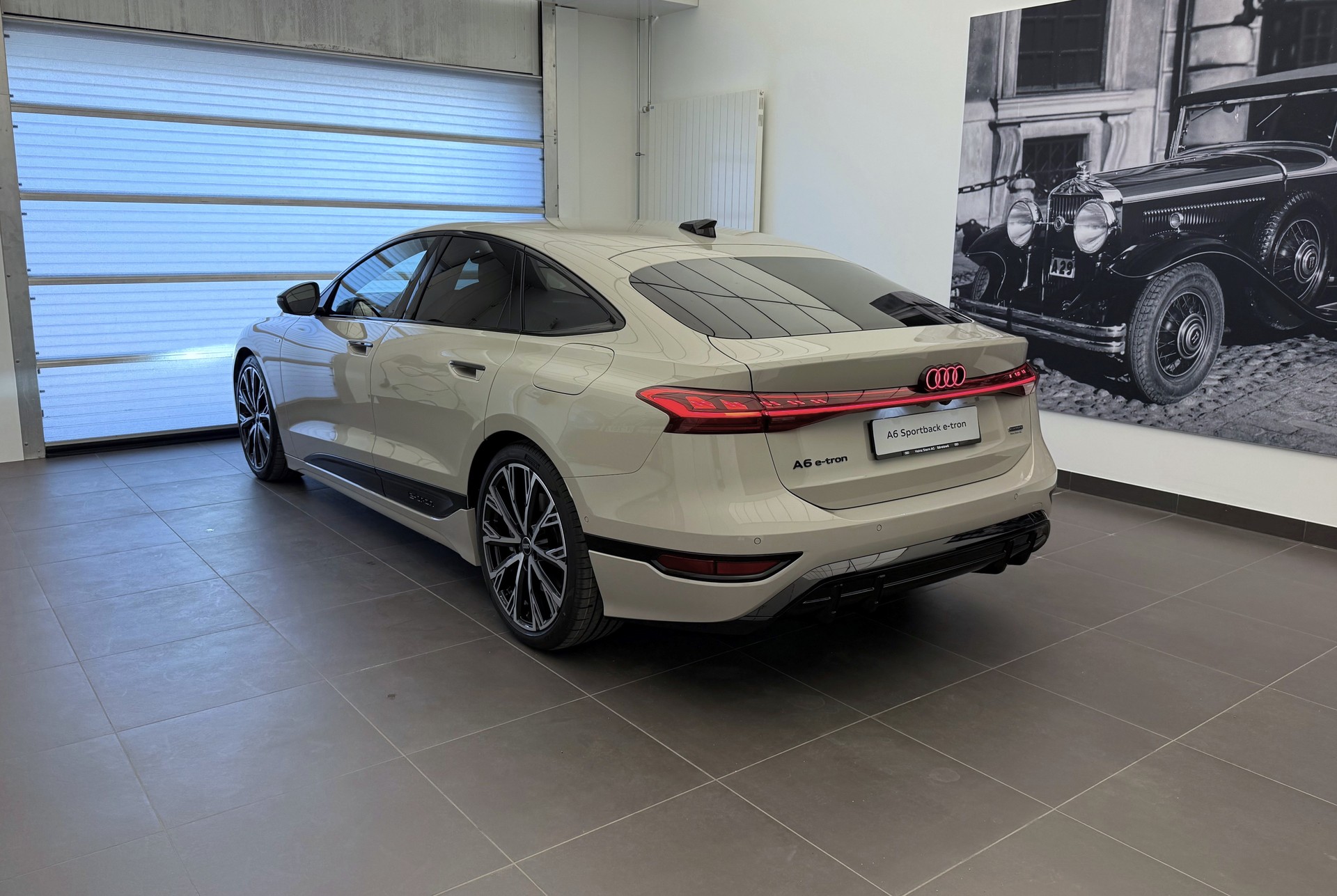 AUDI A6 Sportback e-tron quattro-image-21
