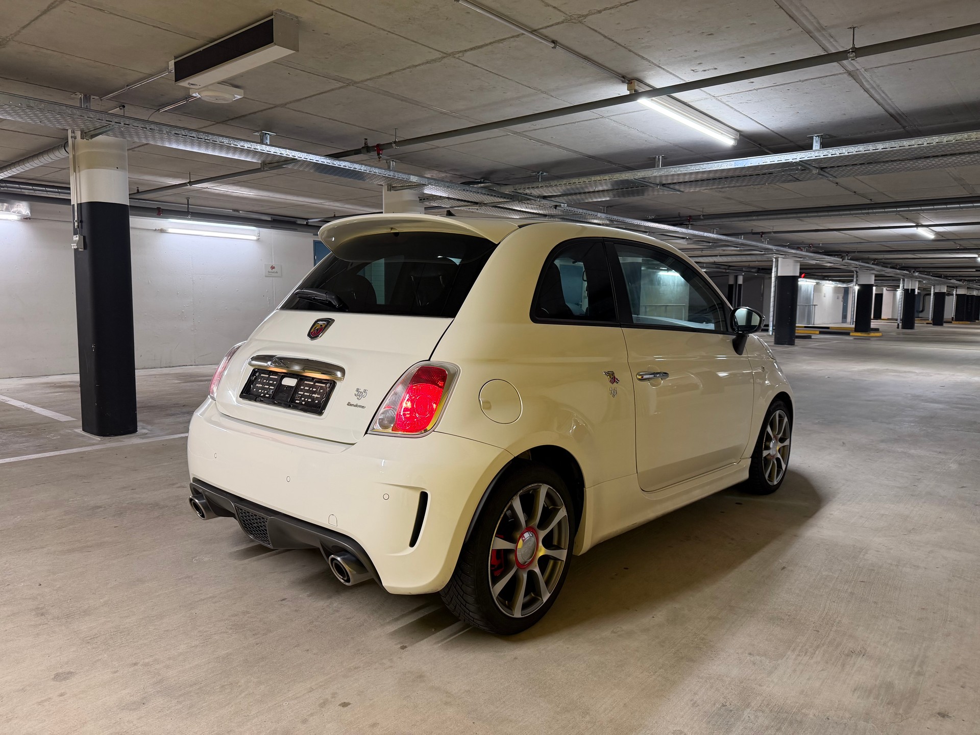 FIAT 595 1.4 16V Turbo Abarth Turismo-image-4
