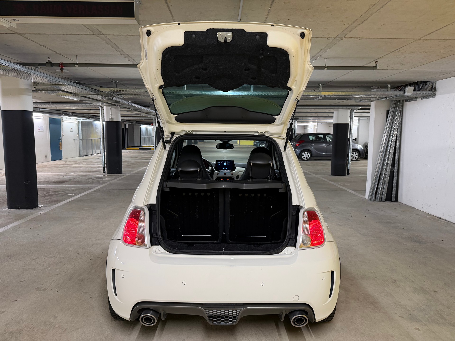 FIAT 595 1.4 16V Turbo Abarth Turismo-image-12