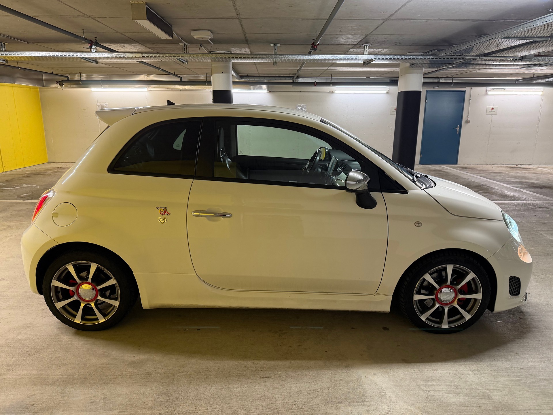 FIAT 595 1.4 16V Turbo Abarth Turismo-image-3