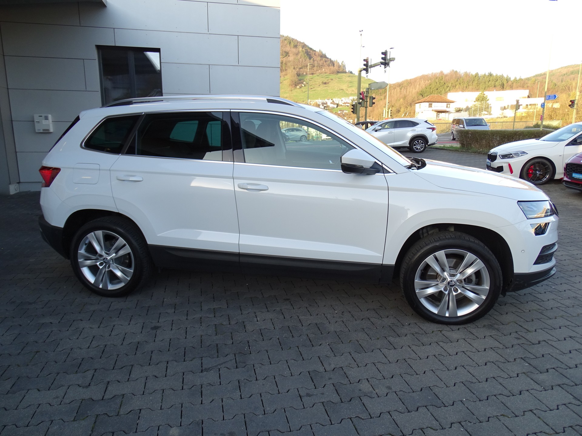 SKODA Karoq 1.5 TSI ACT Style DSG-showroom-element-3