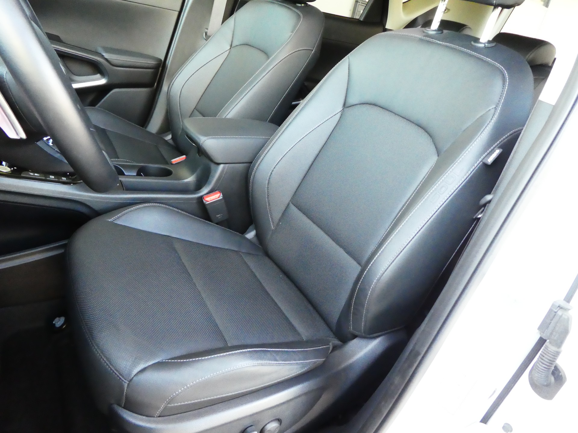KIA e Soul Style-image-3
