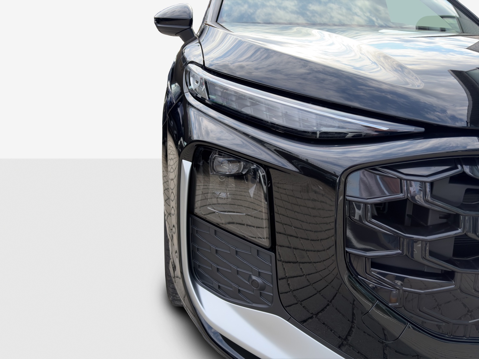 AUDI Q3 SUV 110 kW TFSI S tronic-image-15