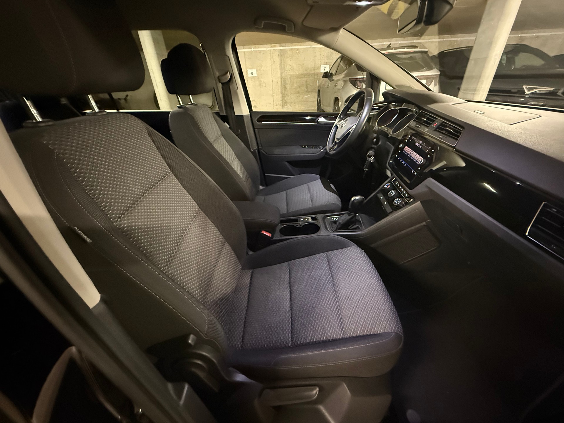 VW Touran 2.0 TDI BlueMotion Technology Comfortline DSG-image-6