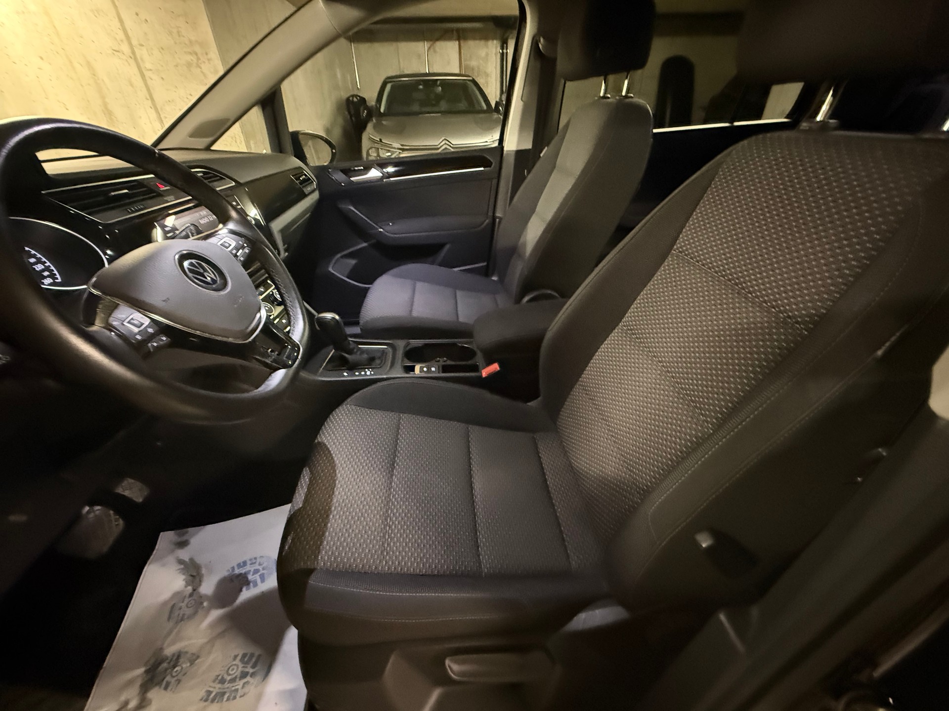 VW Touran 2.0 TDI BlueMotion Technology Comfortline DSG-image-5