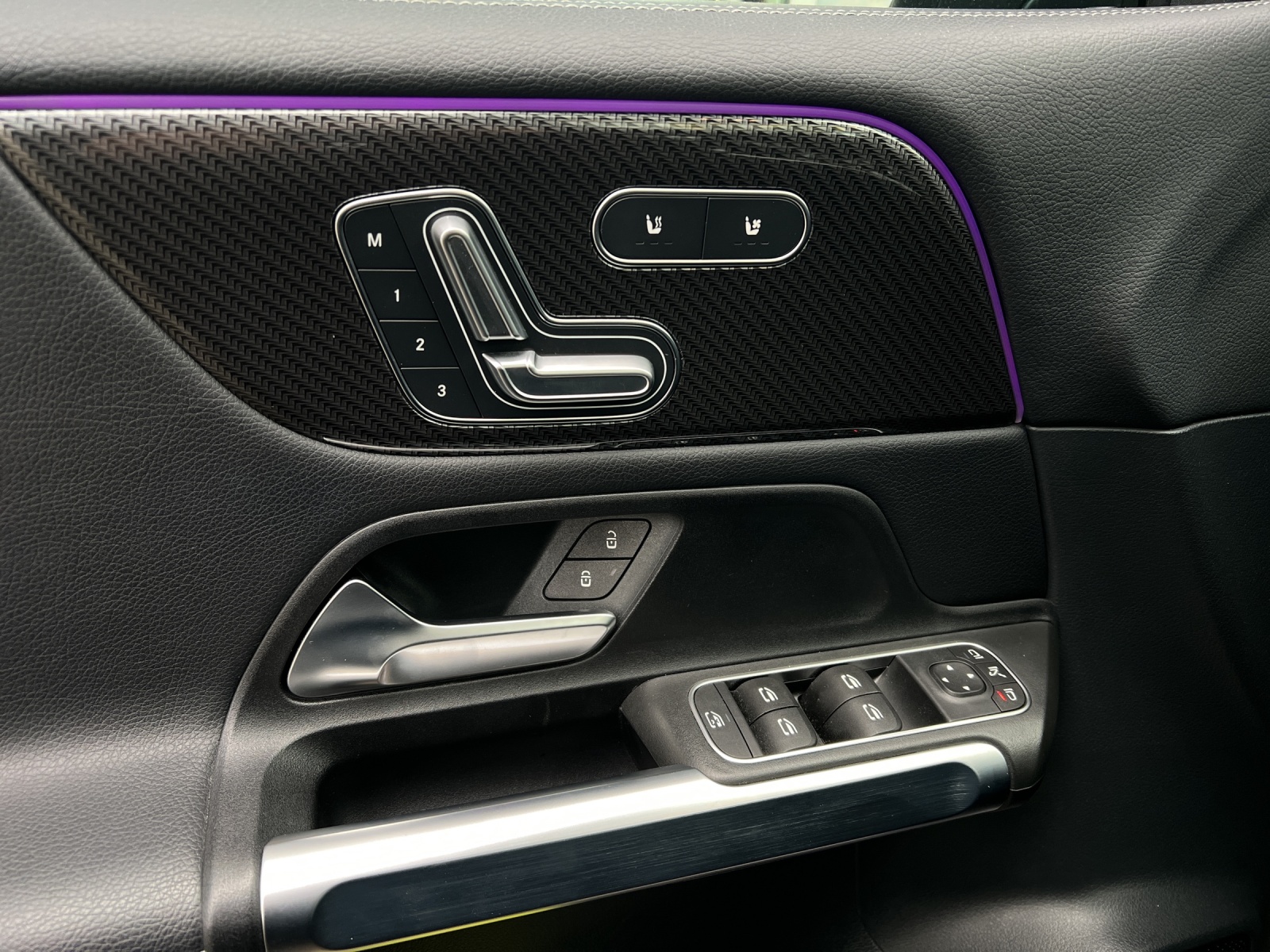 MERCEDES-BENZ GLB 35 AMG 4 MATIC-image-12