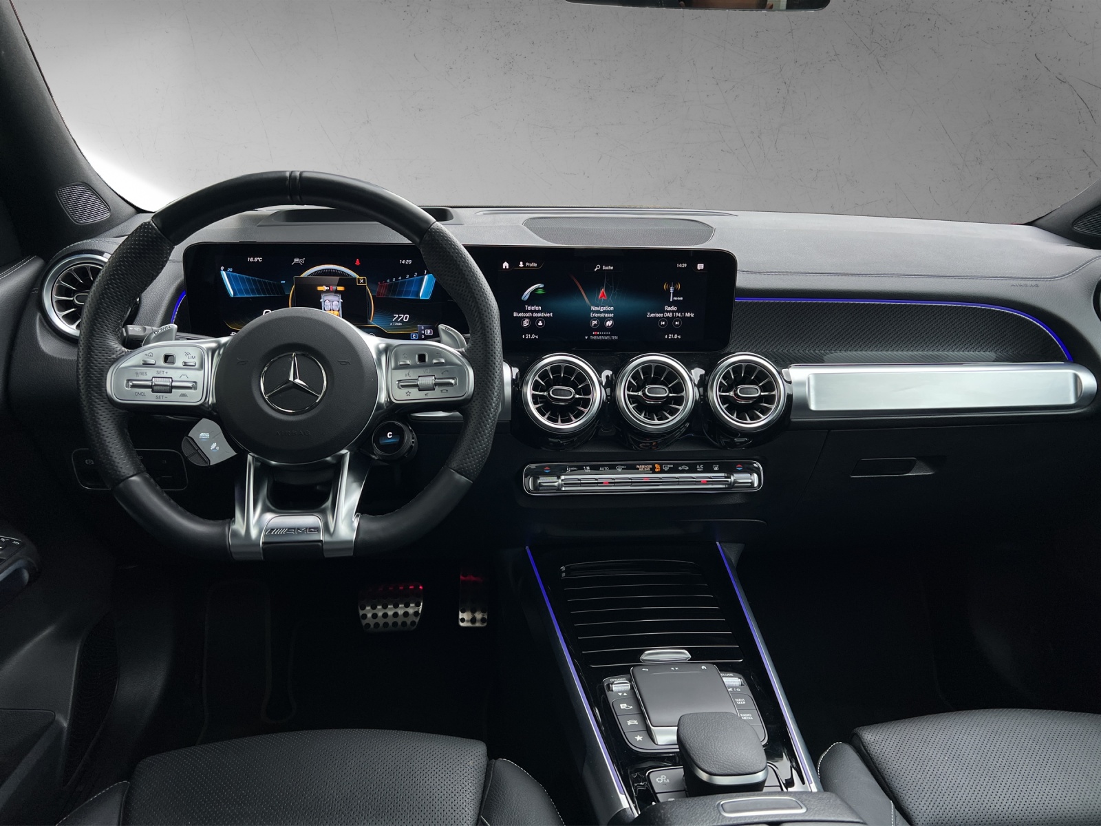 MERCEDES-BENZ GLB 35 AMG 4 MATIC-image-7