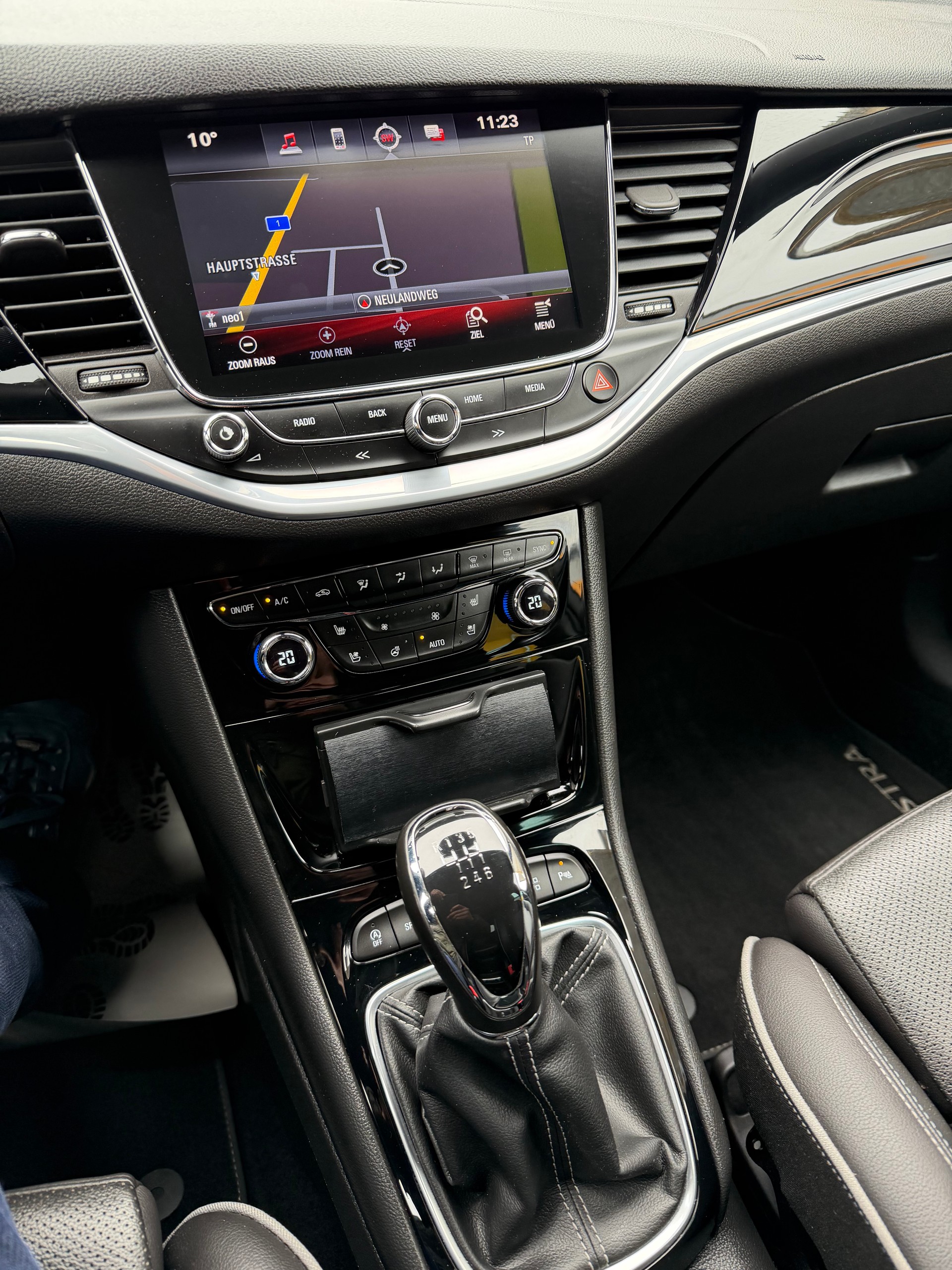 OPEL Astra Sports Tourer 1.6 CDTi BiTurbo Excellence-image-9