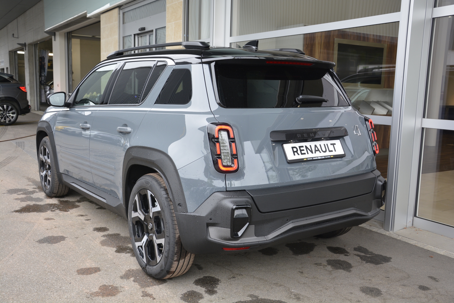 RENAULT R4 E-TECH ELECTRIC techno 150PS-image-3