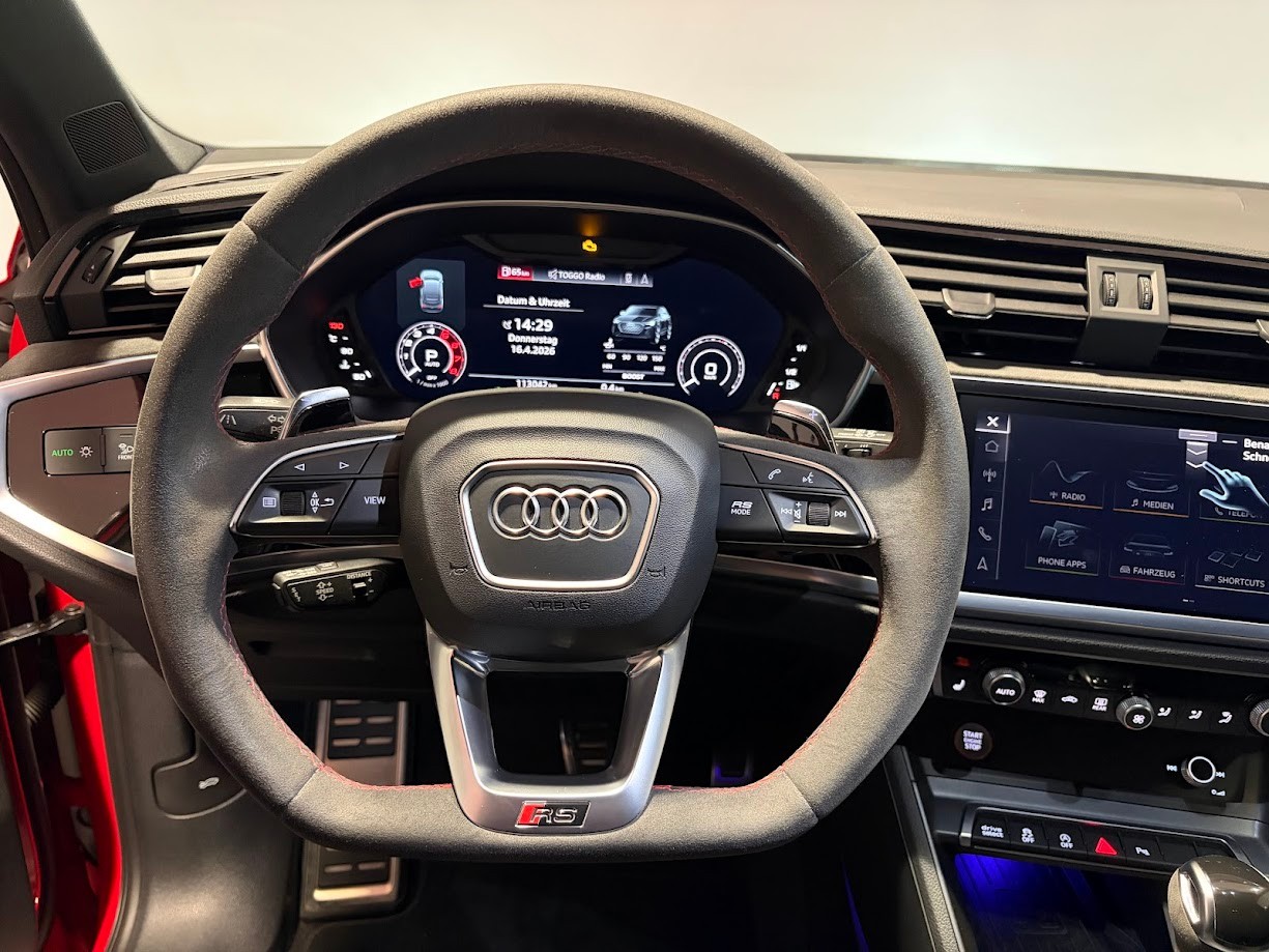 AUDI RS Q3 Sportback quattro S tronic-image-5