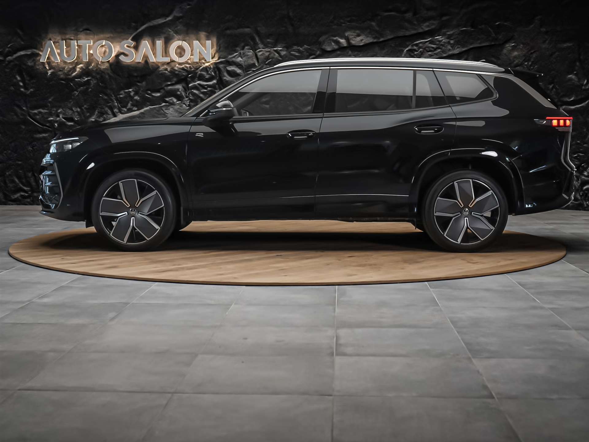 VW Tayron 2.0 TSI R-Line DSG 4motion *7 Sitze*Panorama*Massage*-image-1
