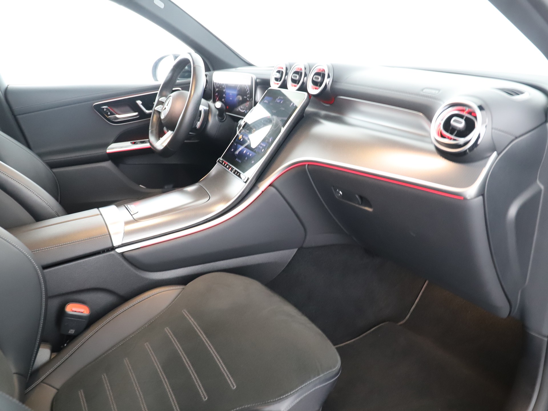 MERCEDES-BENZ GLC 300 e 4M 9G-Tronic-image-10