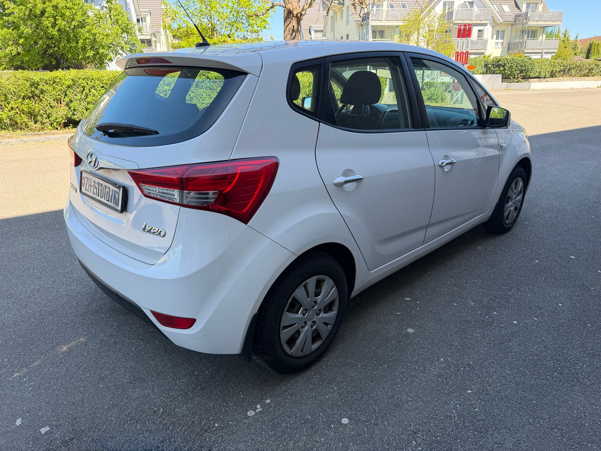 HYUNDAI iX201.4-showroom-element-3
