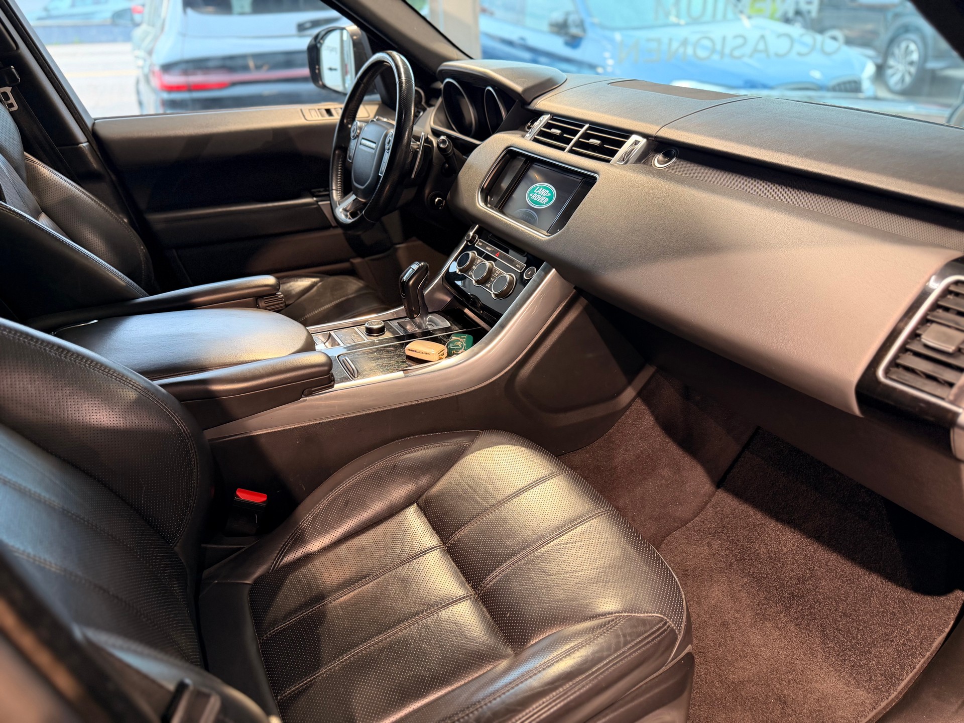 LAND ROVER Range Rover Sport 3.0 SDV6 SE Automatic 7-Sitzer-image-26