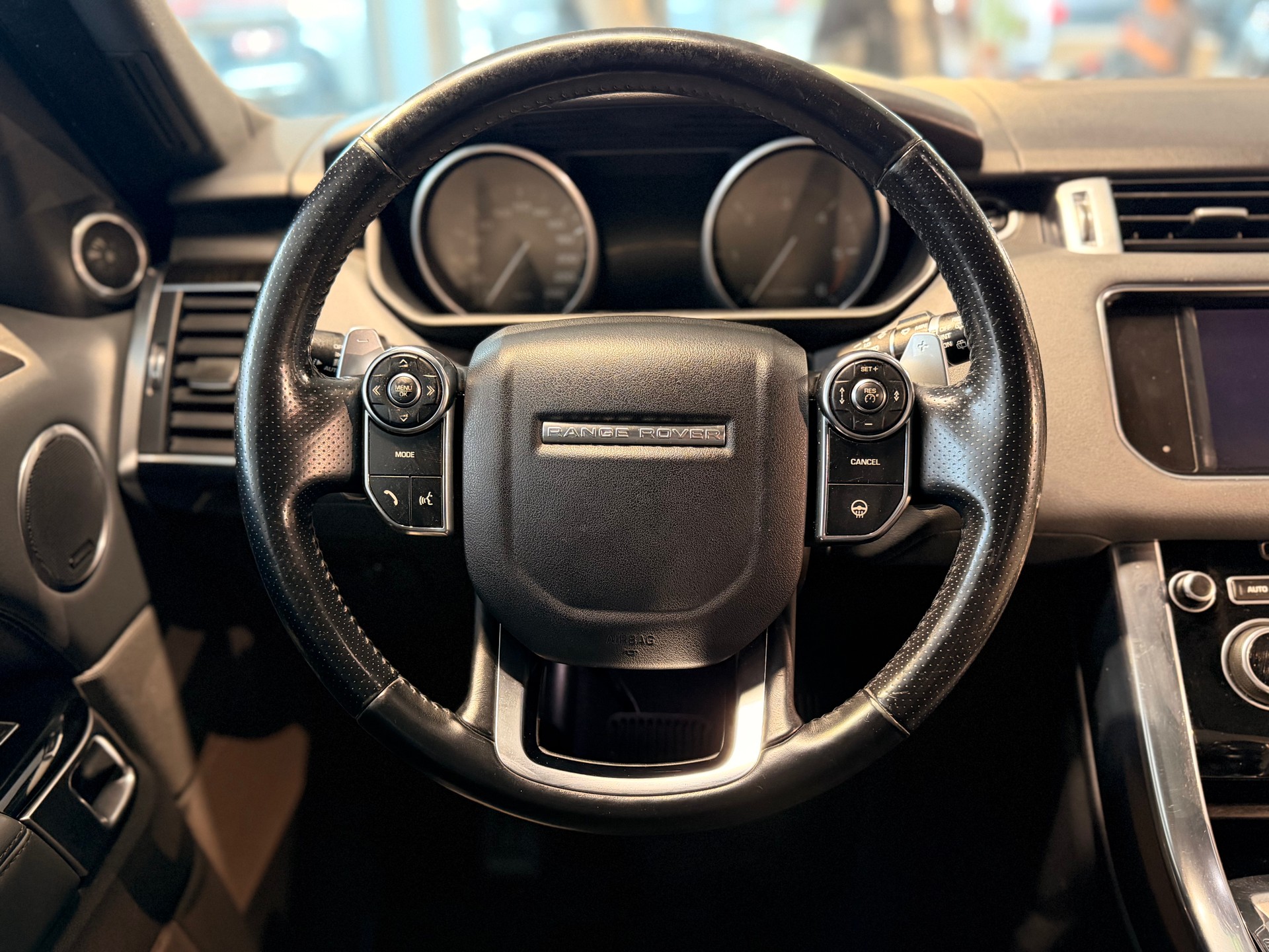 LAND ROVER Range Rover Sport 3.0 SDV6 SE Automatic 7-Sitzer-image-29