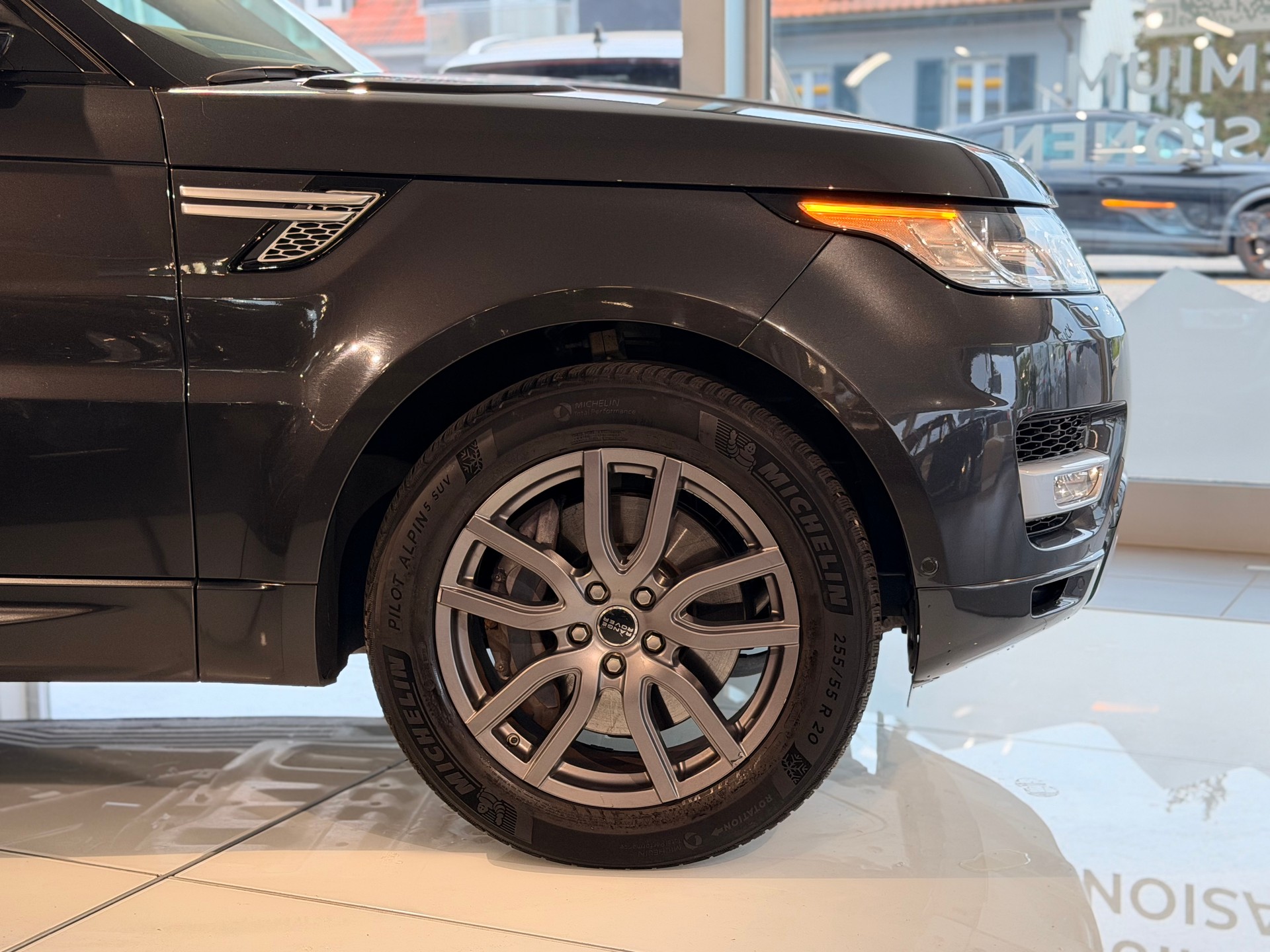 LAND ROVER Range Rover Sport 3.0 SDV6 SE Automatic 7-Sitzer-image-3