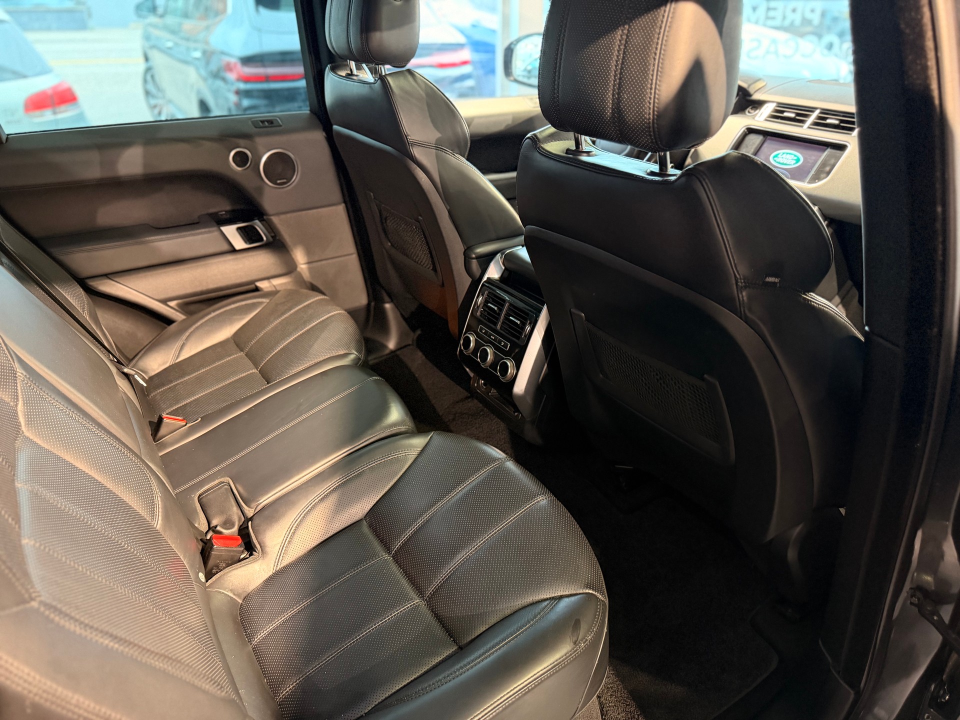 LAND ROVER Range Rover Sport 3.0 SDV6 SE Automatic 7-Sitzer-image-22