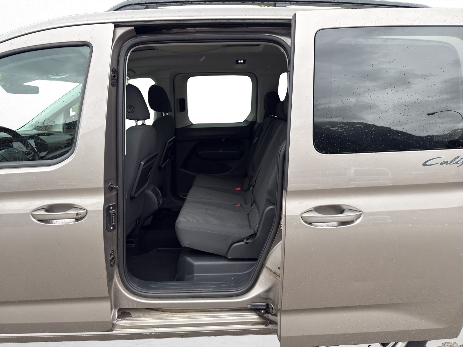 VW Caddy 2.0 TDI California DSG-image-10