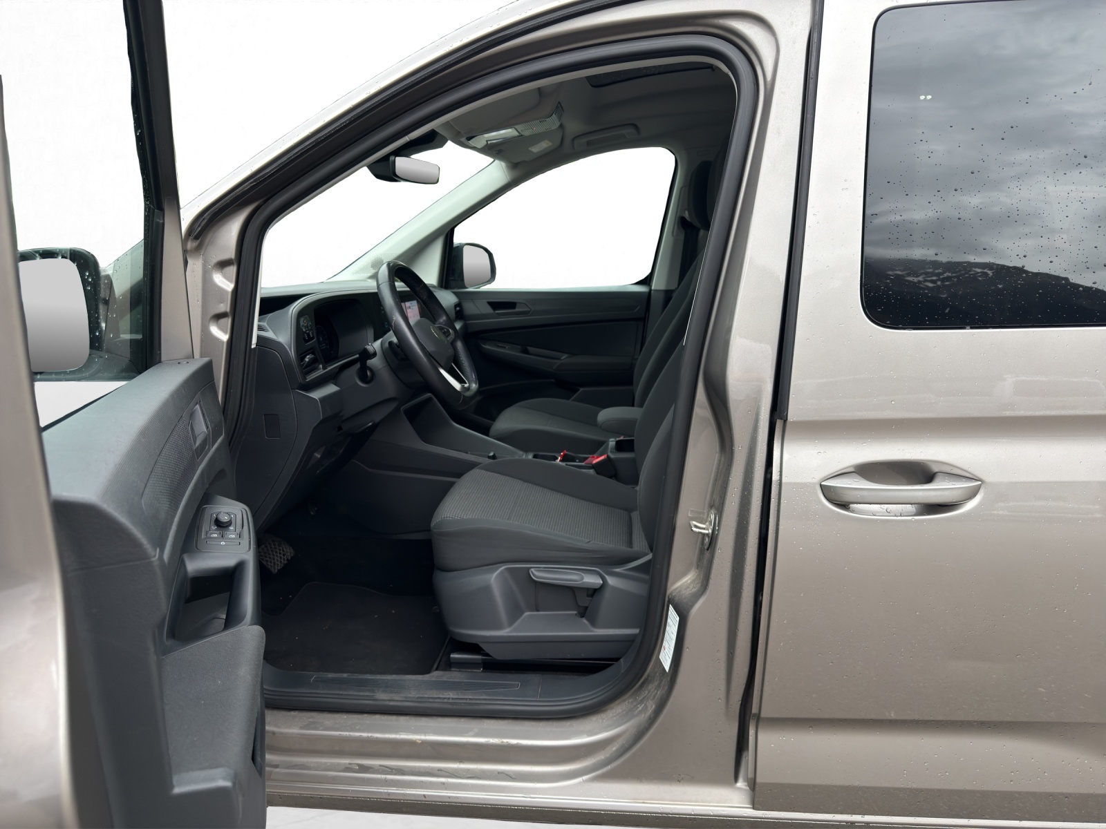 VW Caddy 2.0 TDI California DSG-image-9