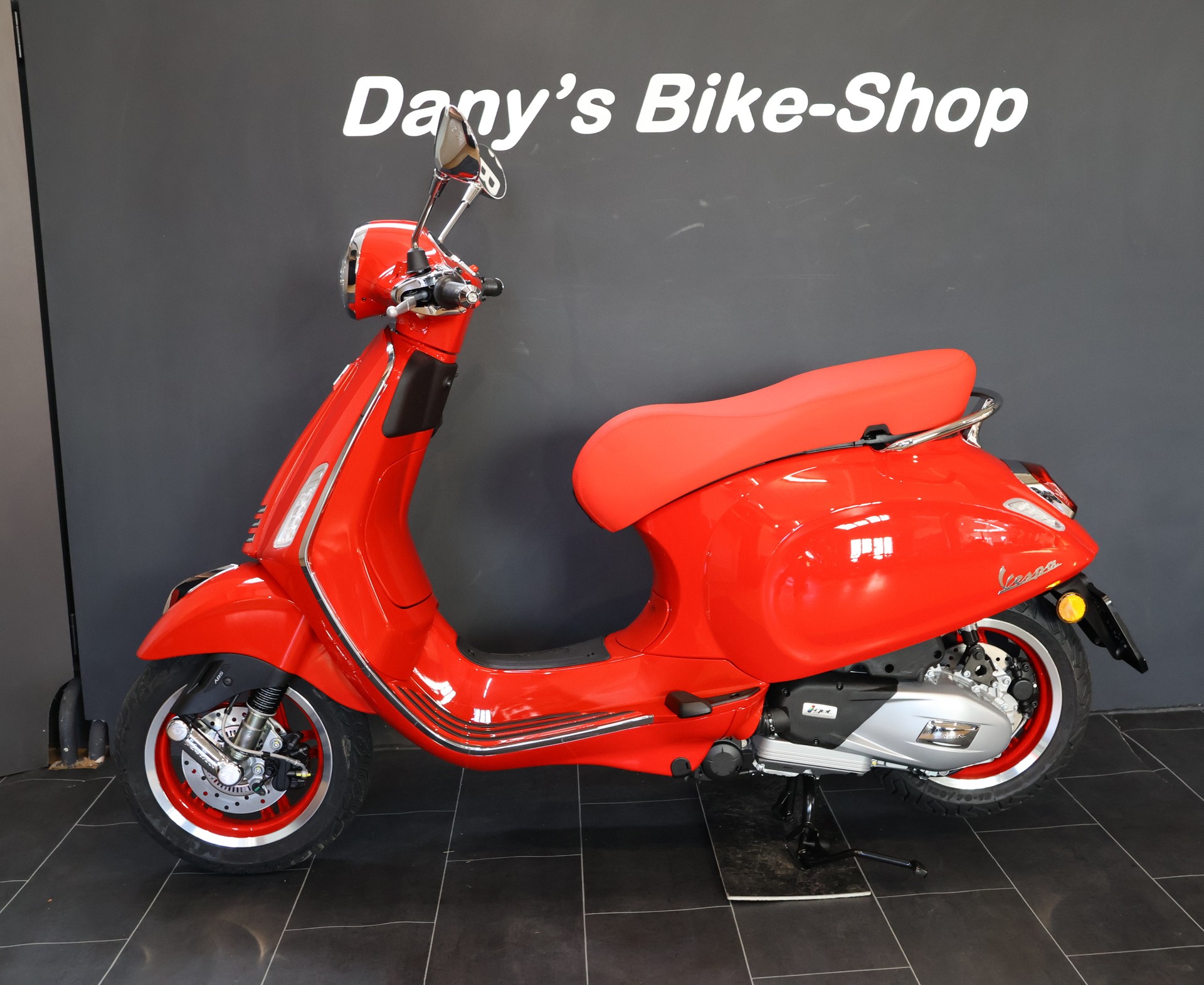 PIAGGIO Vespa Primavera 125 RED E5+ MY26 (4 Jahre Garantie)