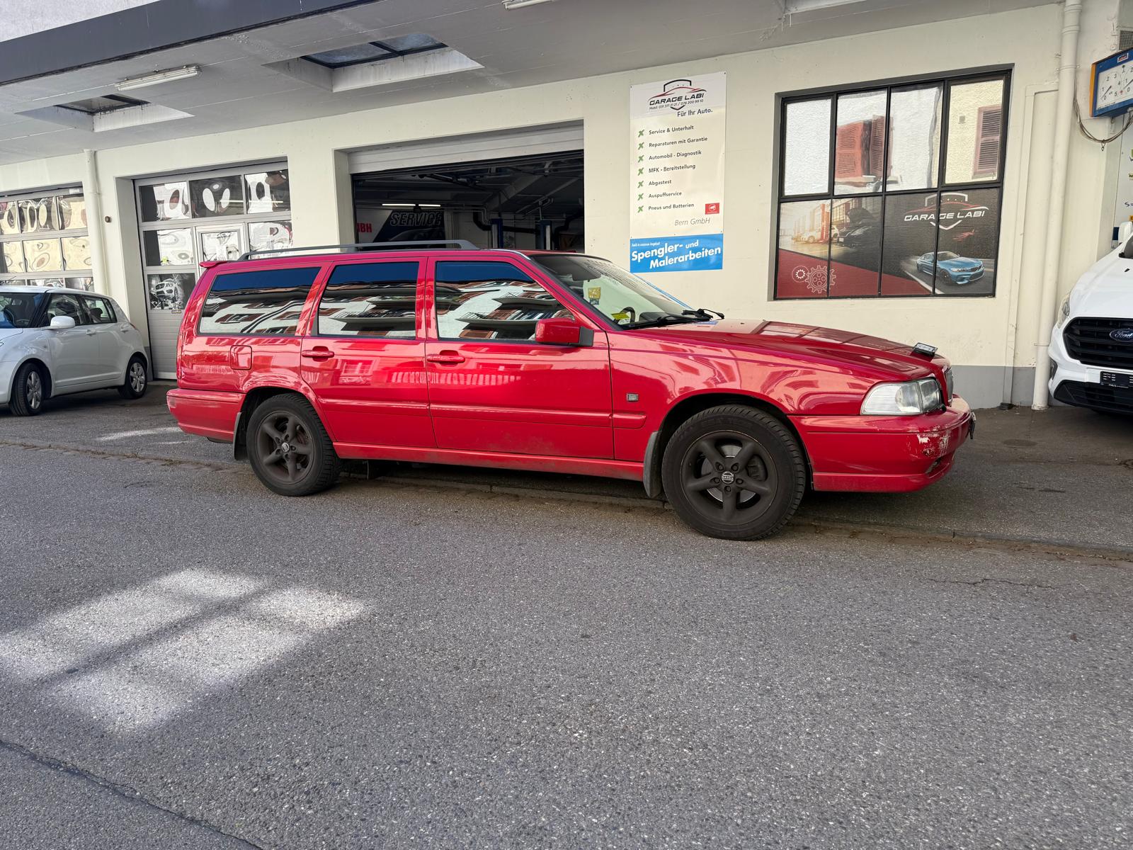 VOLVO V70 2.5 LPT AWD-image-1