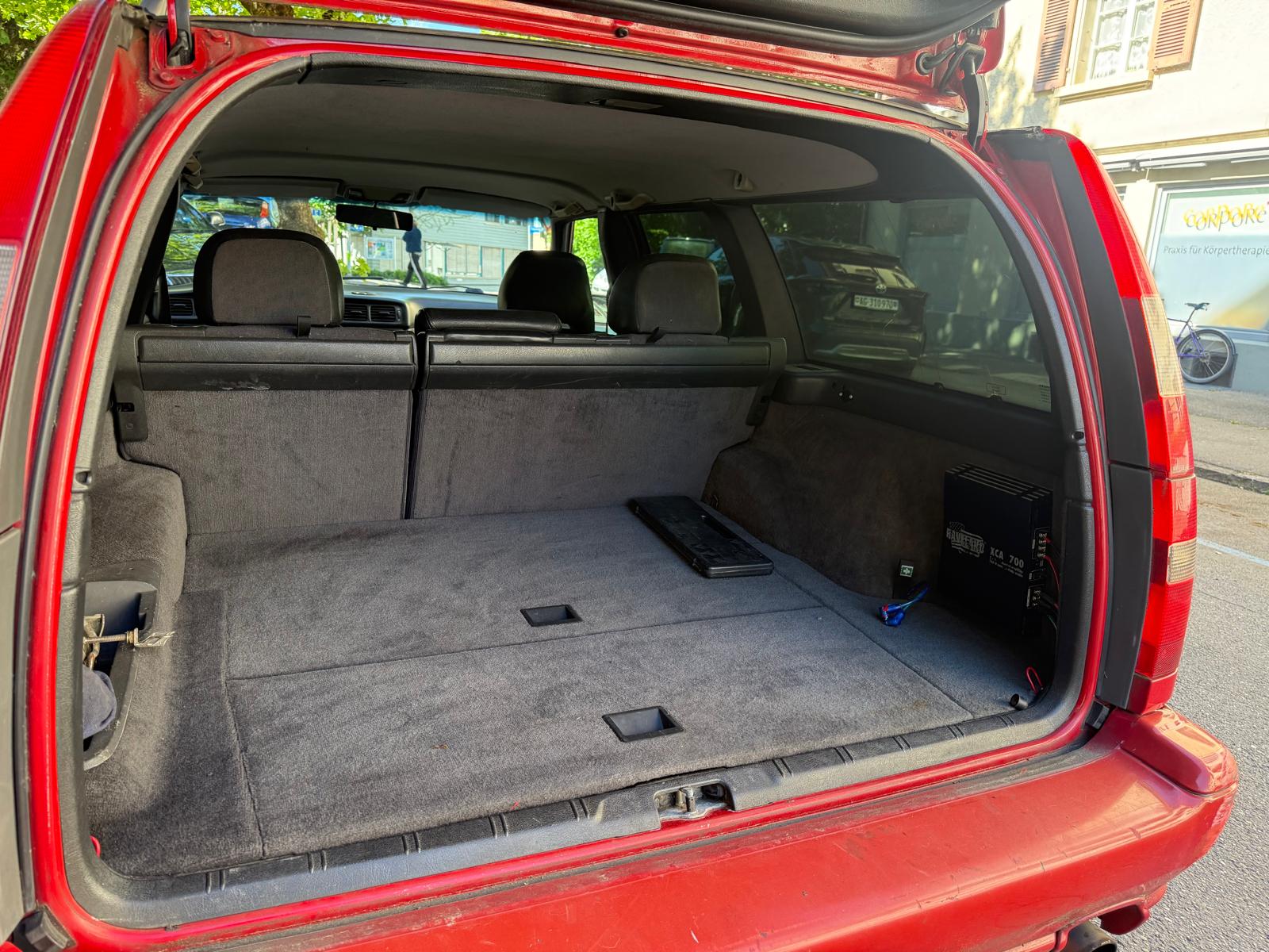 VOLVO V70 2.5 LPT AWD-image-8