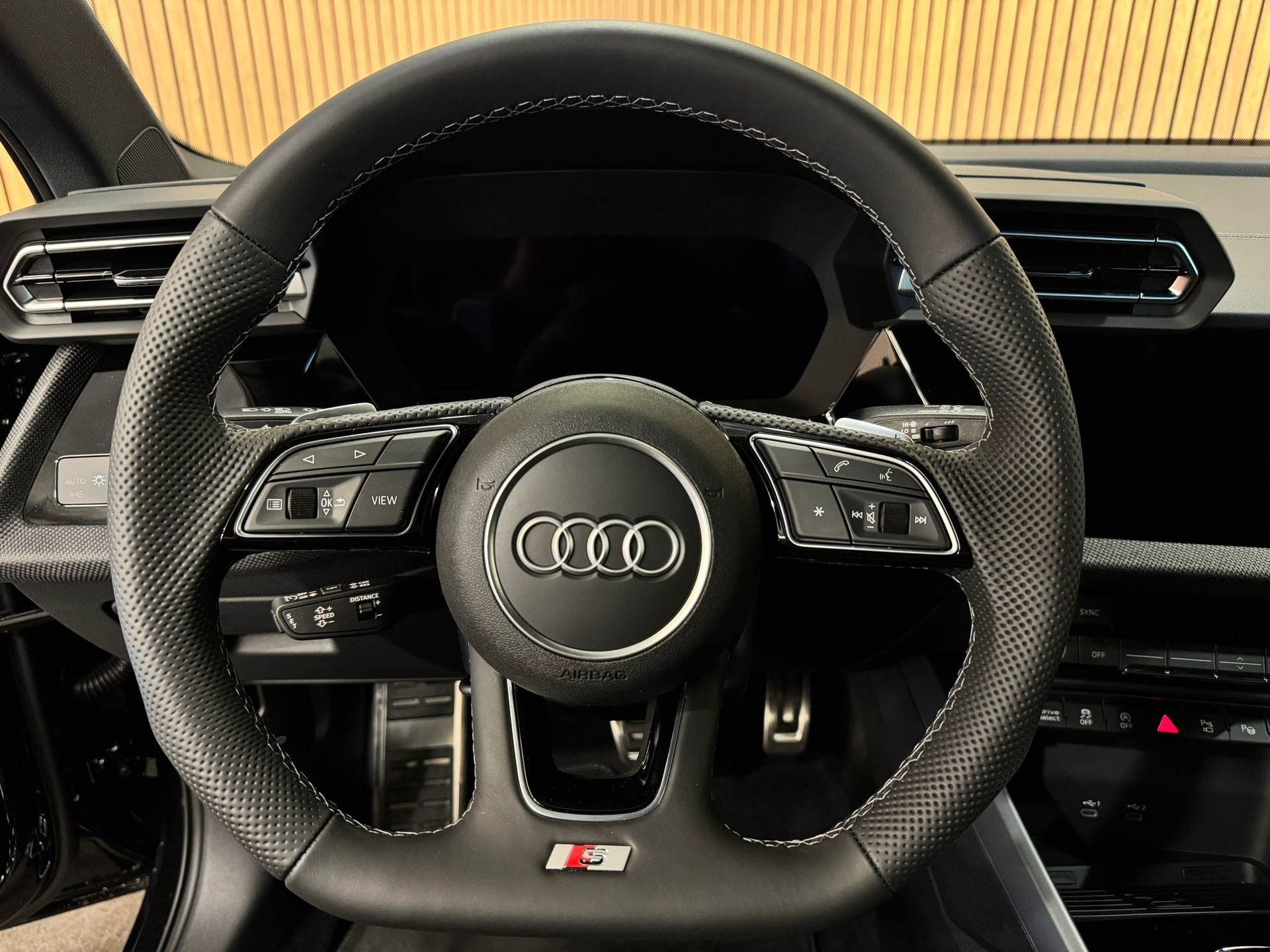 AUDI S3 Sportback TFSI quattro S-tronic-image-8