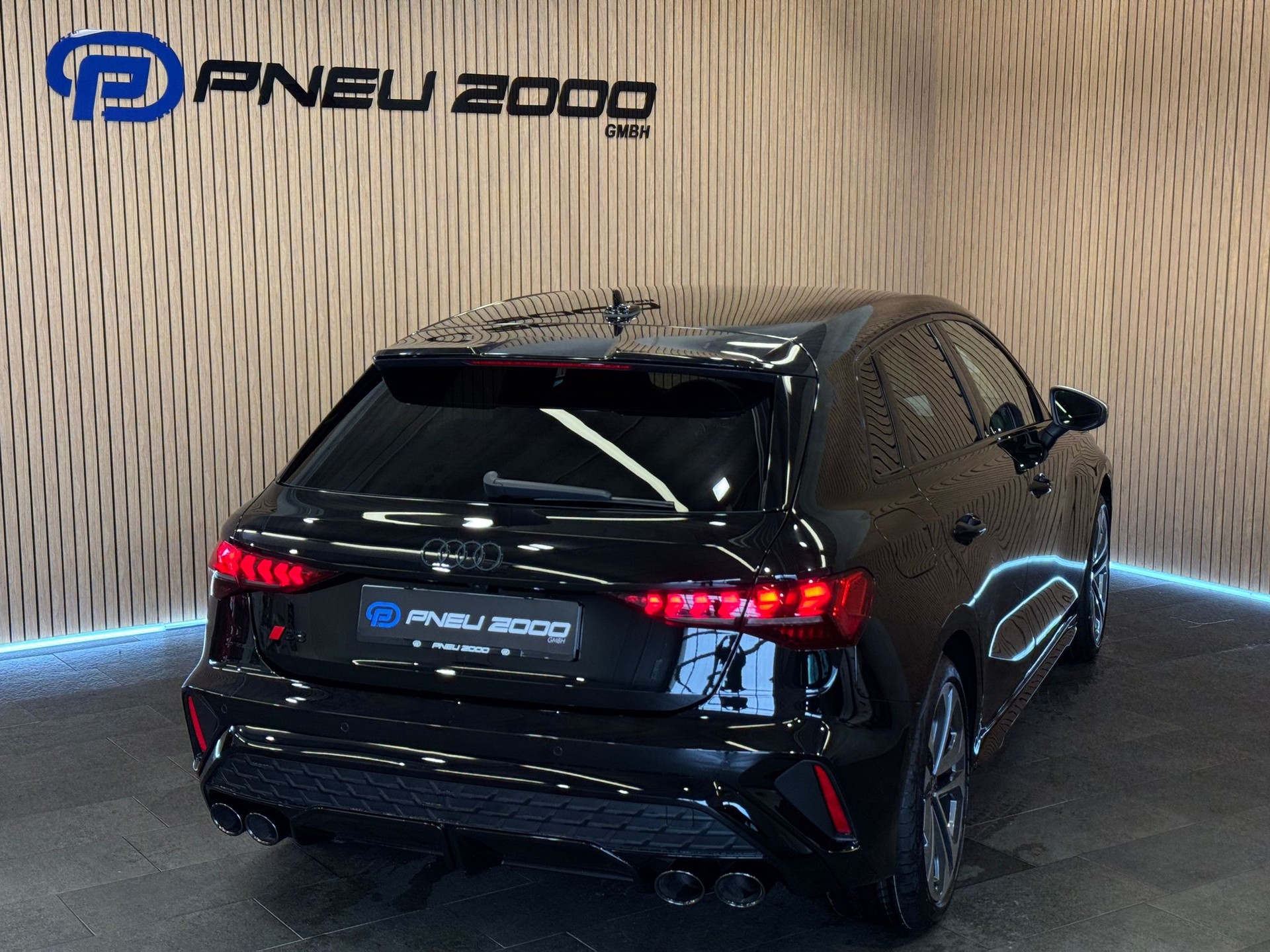 AUDI S3 Sportback TFSI quattro S-tronic-image-4
