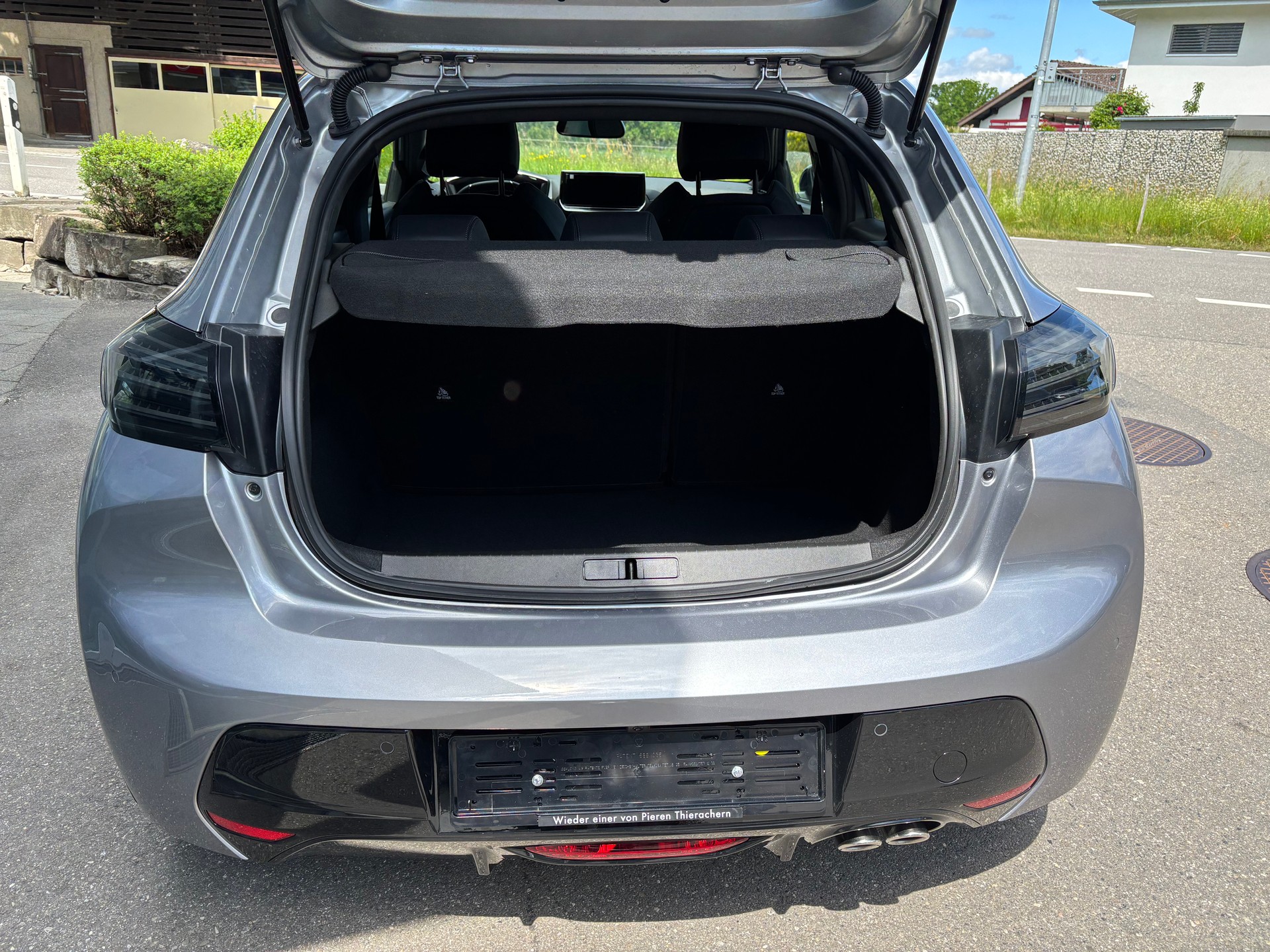PEUGEOT 208 1.2 MHEV 145 GT-image-4