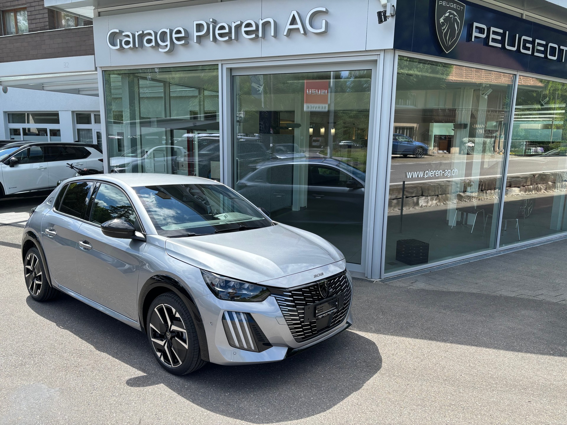 PEUGEOT 208 1.2 MHEV 145 GT-image-0