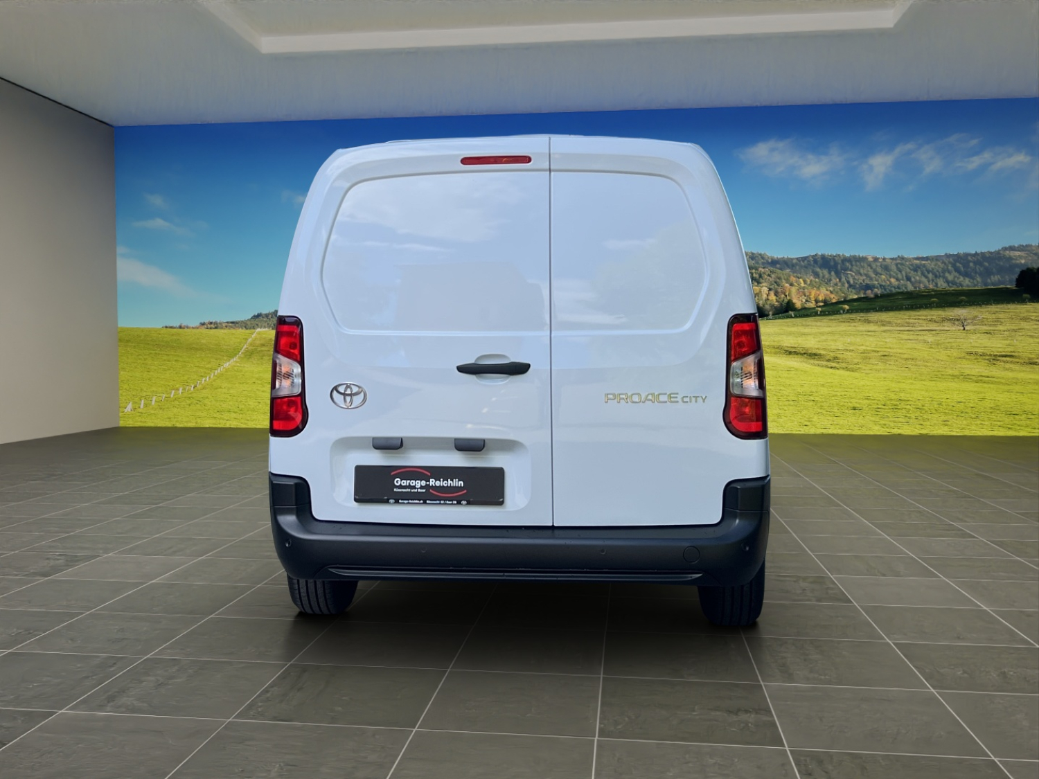 TOYOTA PROACE CITY Van L2 1.2 Active-showroom-element-3