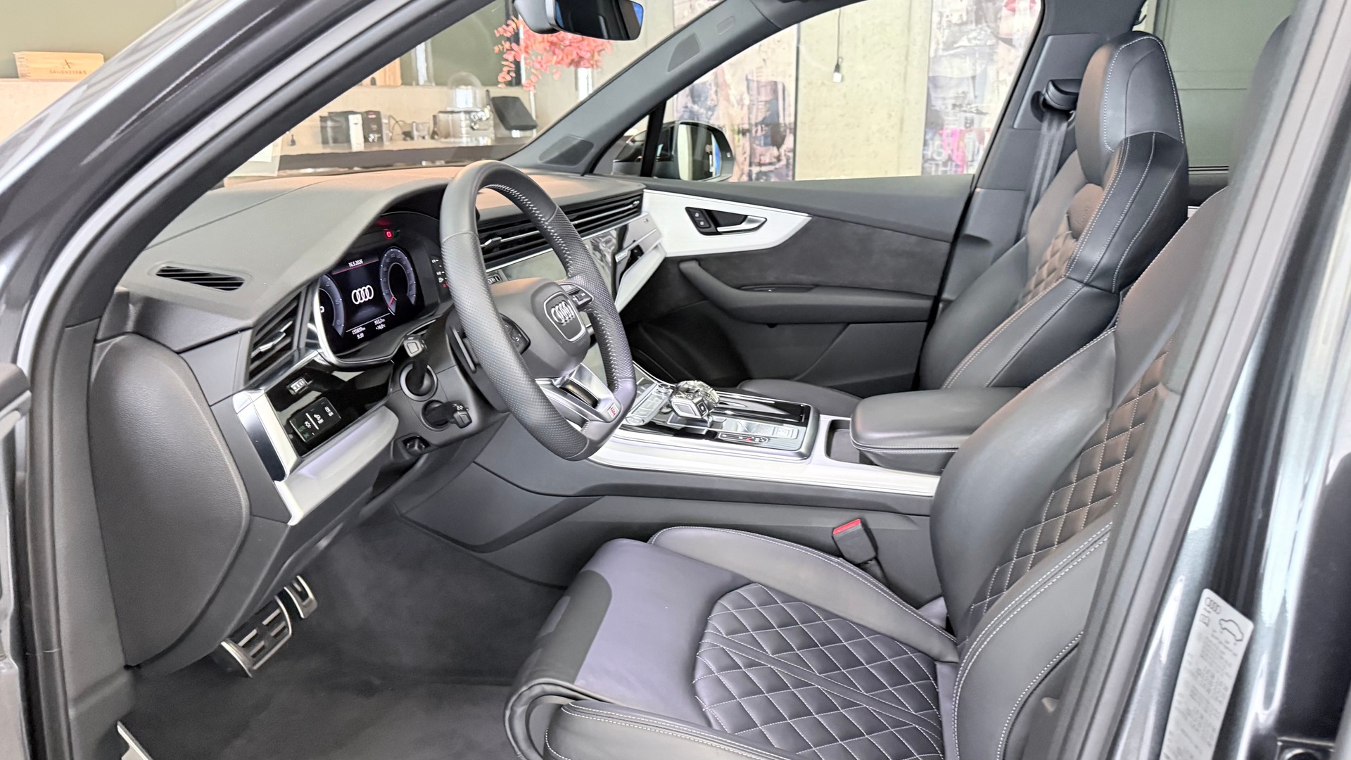 AUDI Q7 3.0 50 TDI S Line quattro T-Tronic-image-17