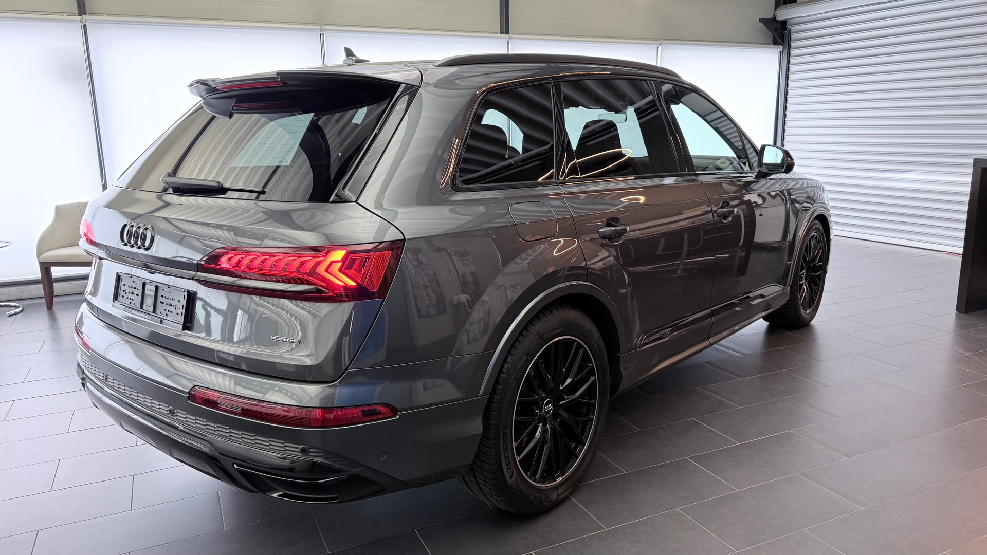 AUDI Q7 3.0 50 TDI S Line quattro T-Tronic-image-6