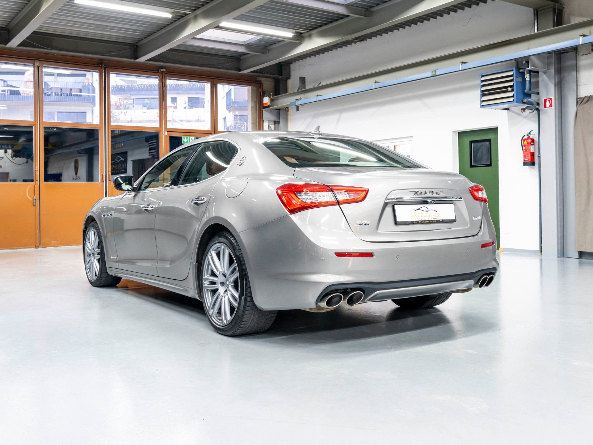MASERATI Ghibli S Q4 3.0 V6 GranLusso Automatica-image-6