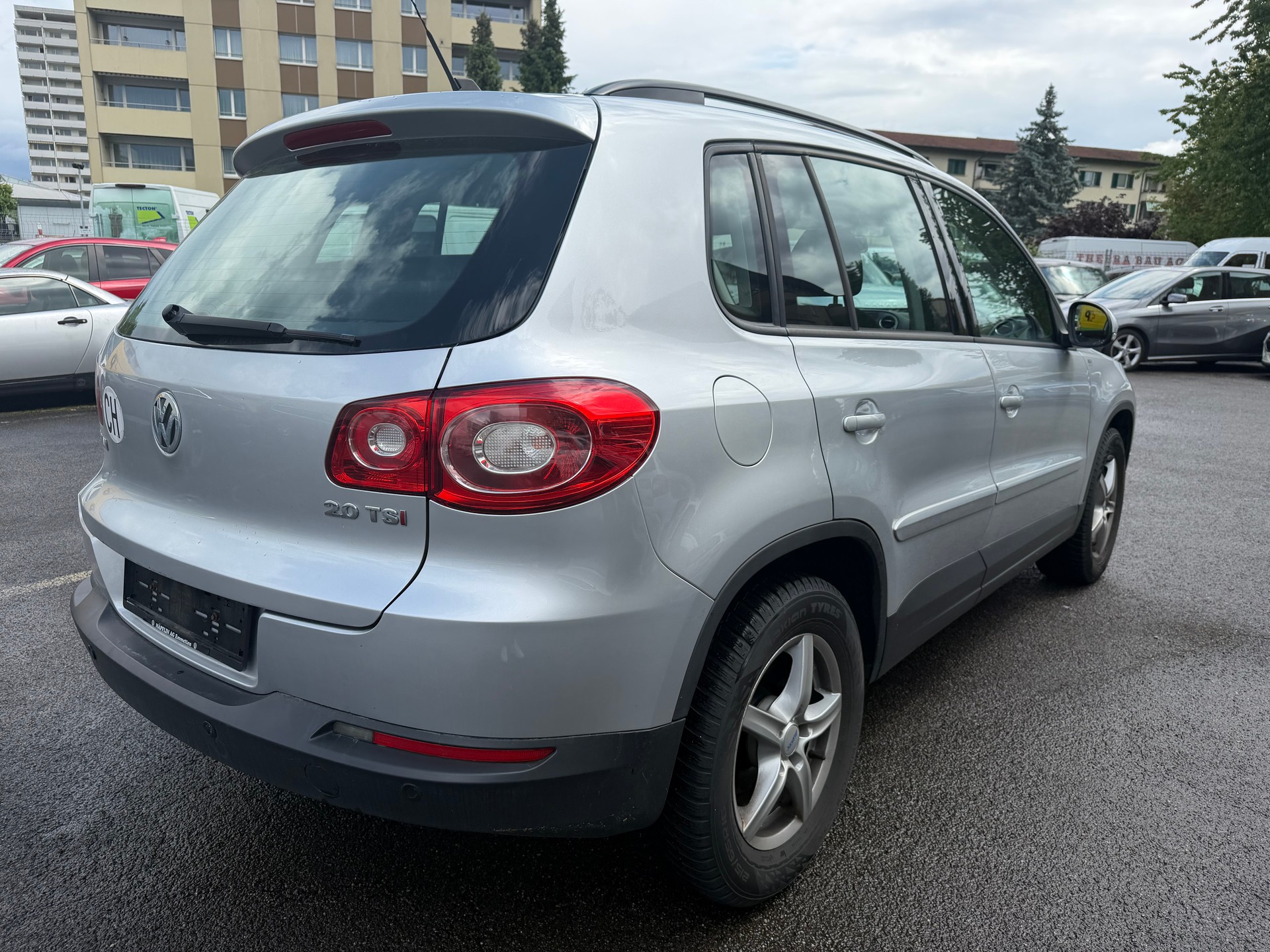 VW Tiguan 2.0 TSI Track&Field Tiptronic-image-3