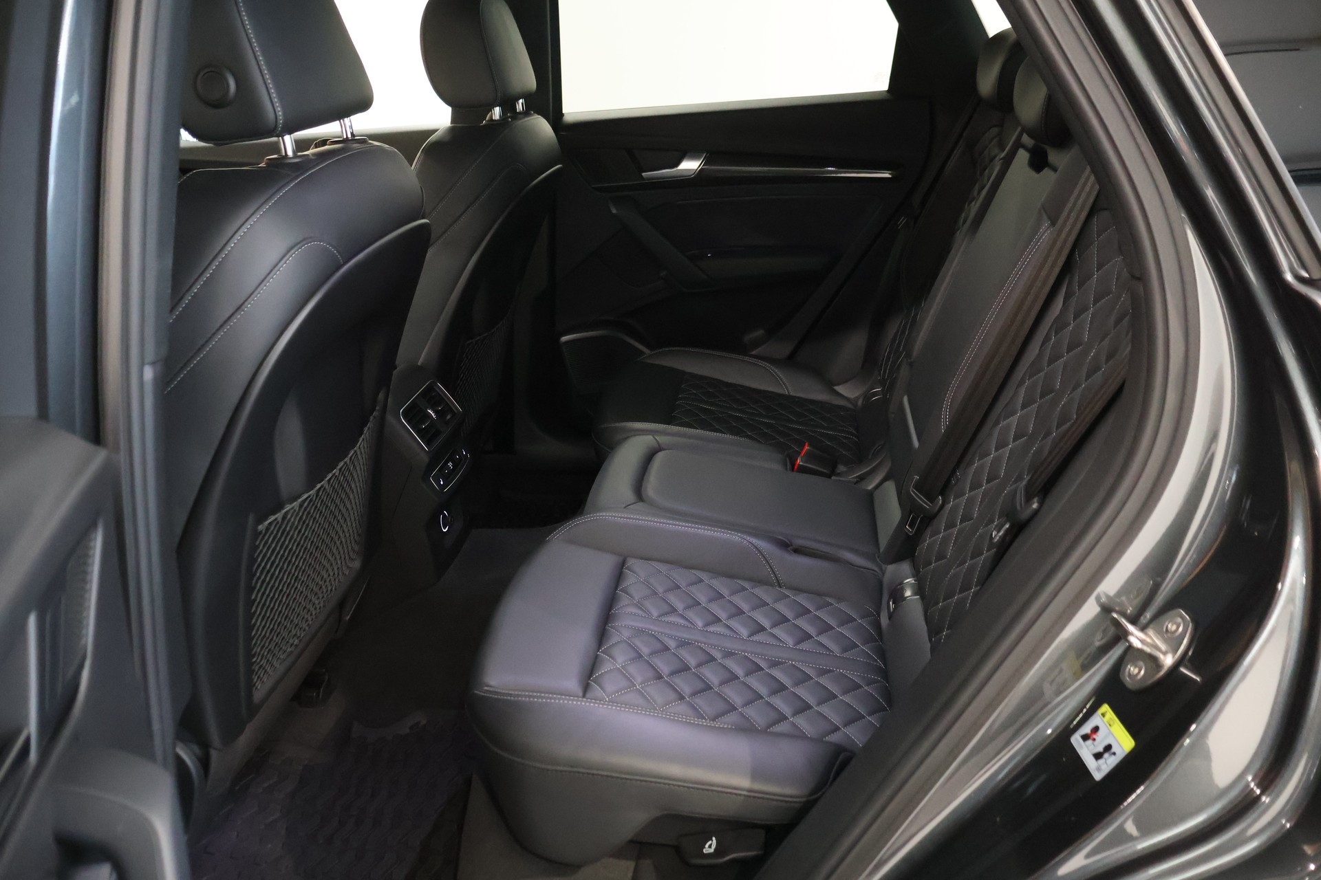 AUDI SQ5 TDI quattro tiptronic-image-11