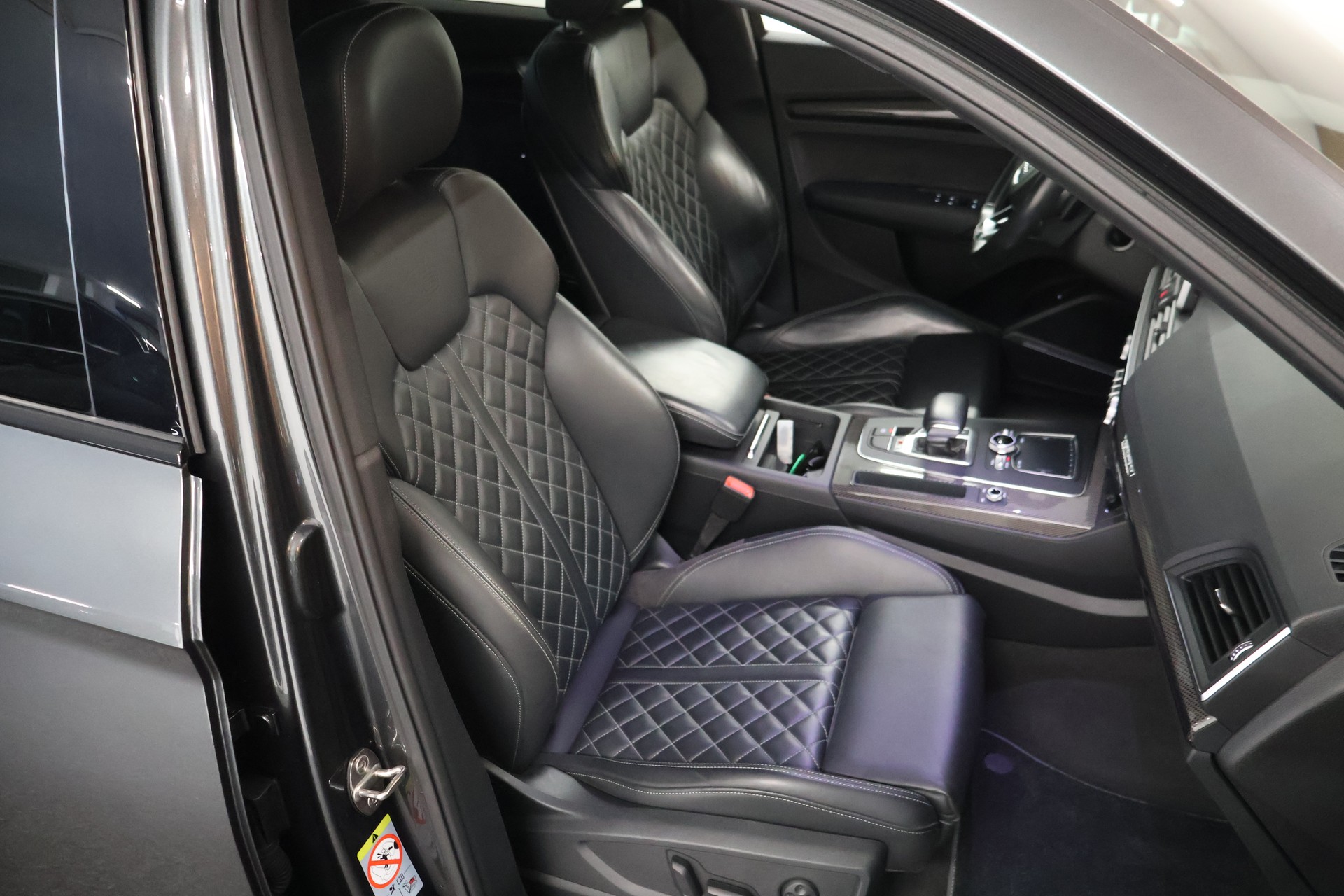 AUDI SQ5 TDI quattro tiptronic-image-15