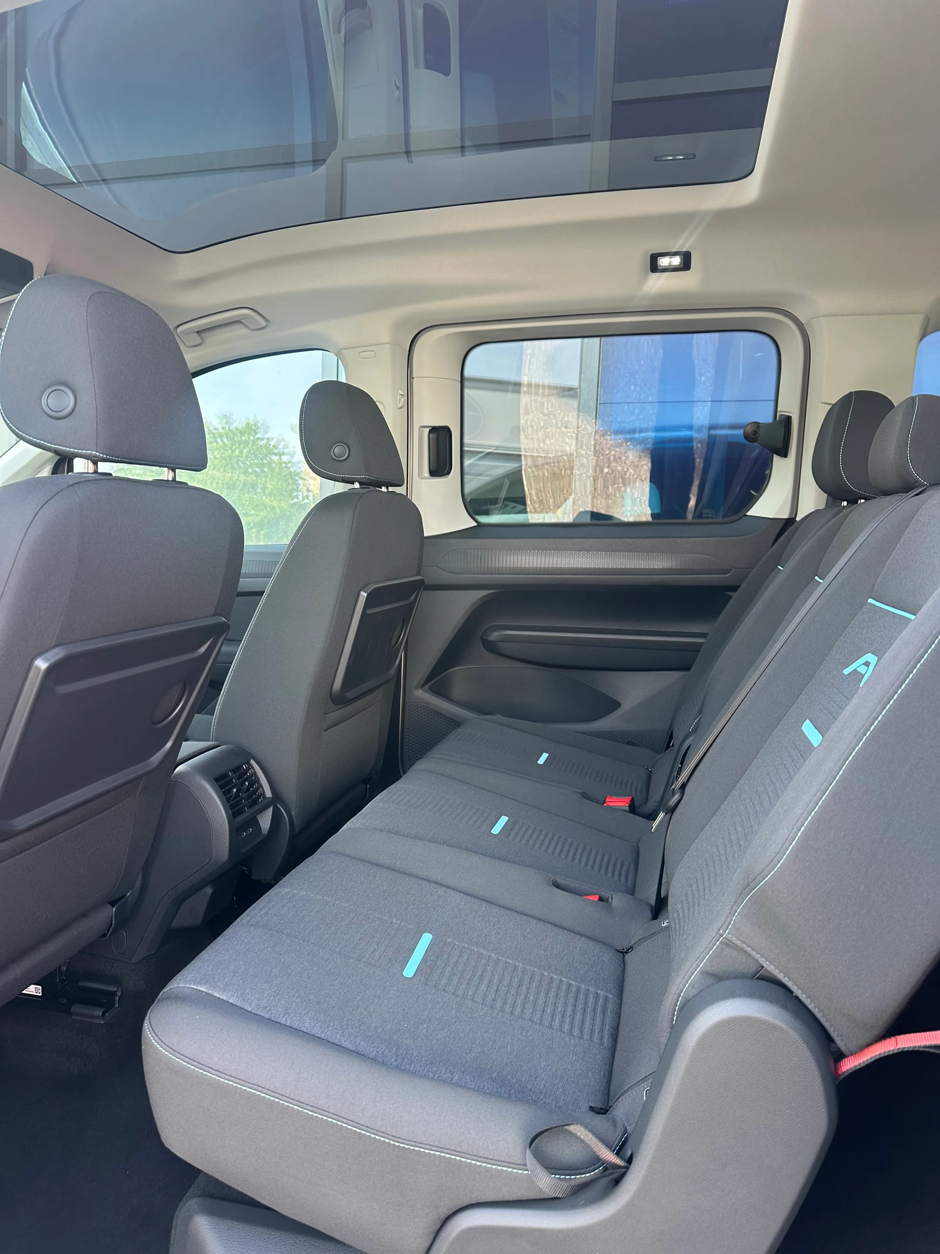 FORD TOURNEO CONNECT Grand 1.5 EcoB Active/PHEV/Aut.-image-11