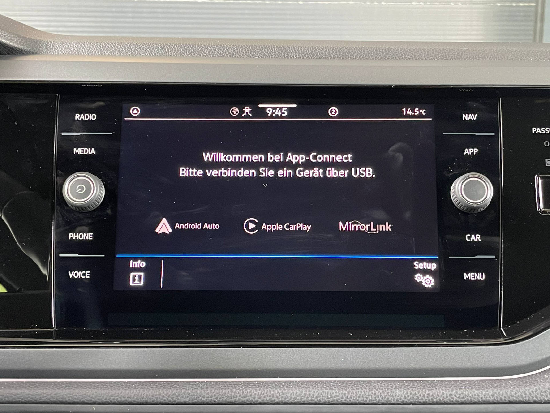 VW Taigo 1.5 TSI R-Line DSG-image-13