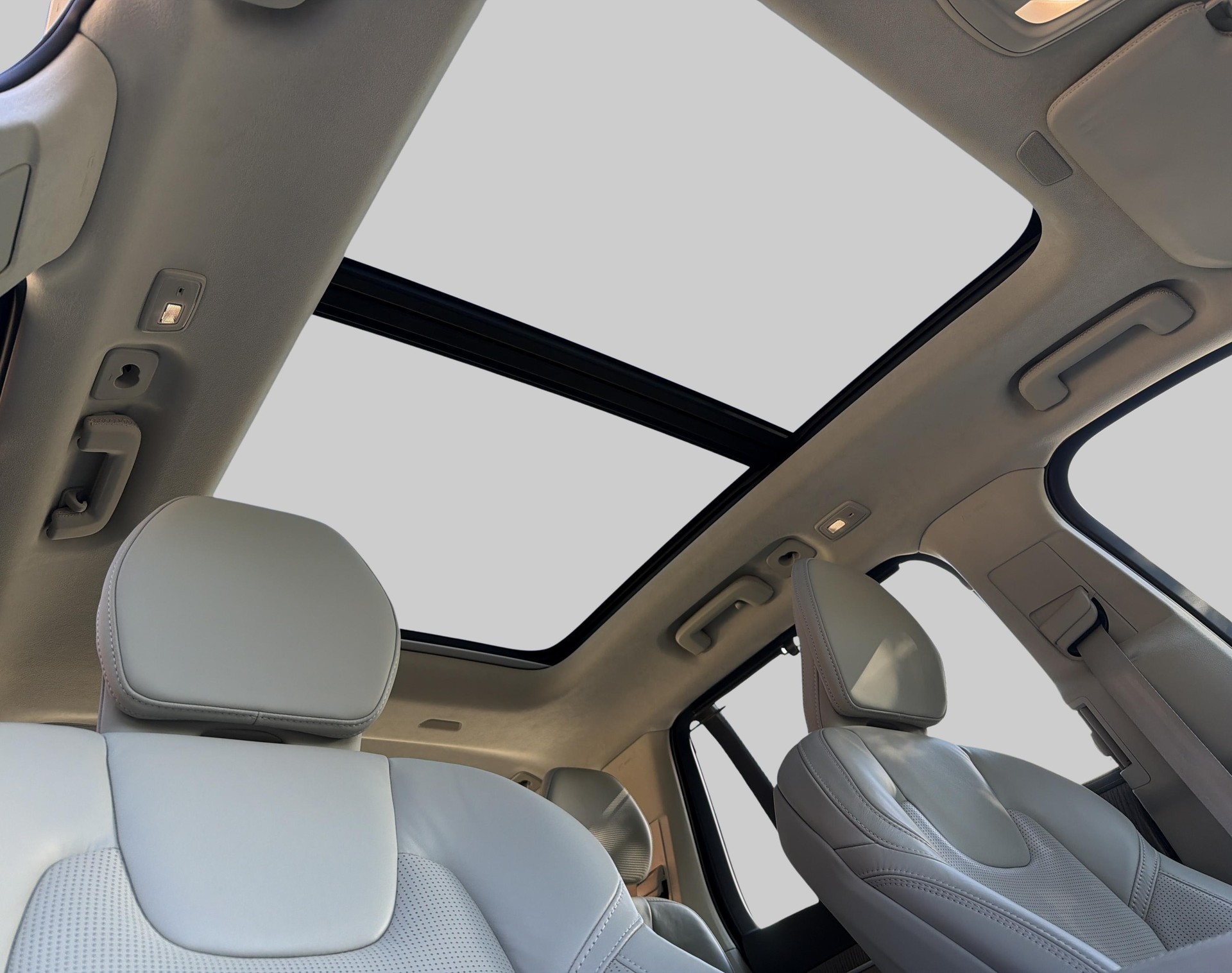 VOLVO XC90 2.0 T8 TE Ultimate Bright-image-18
