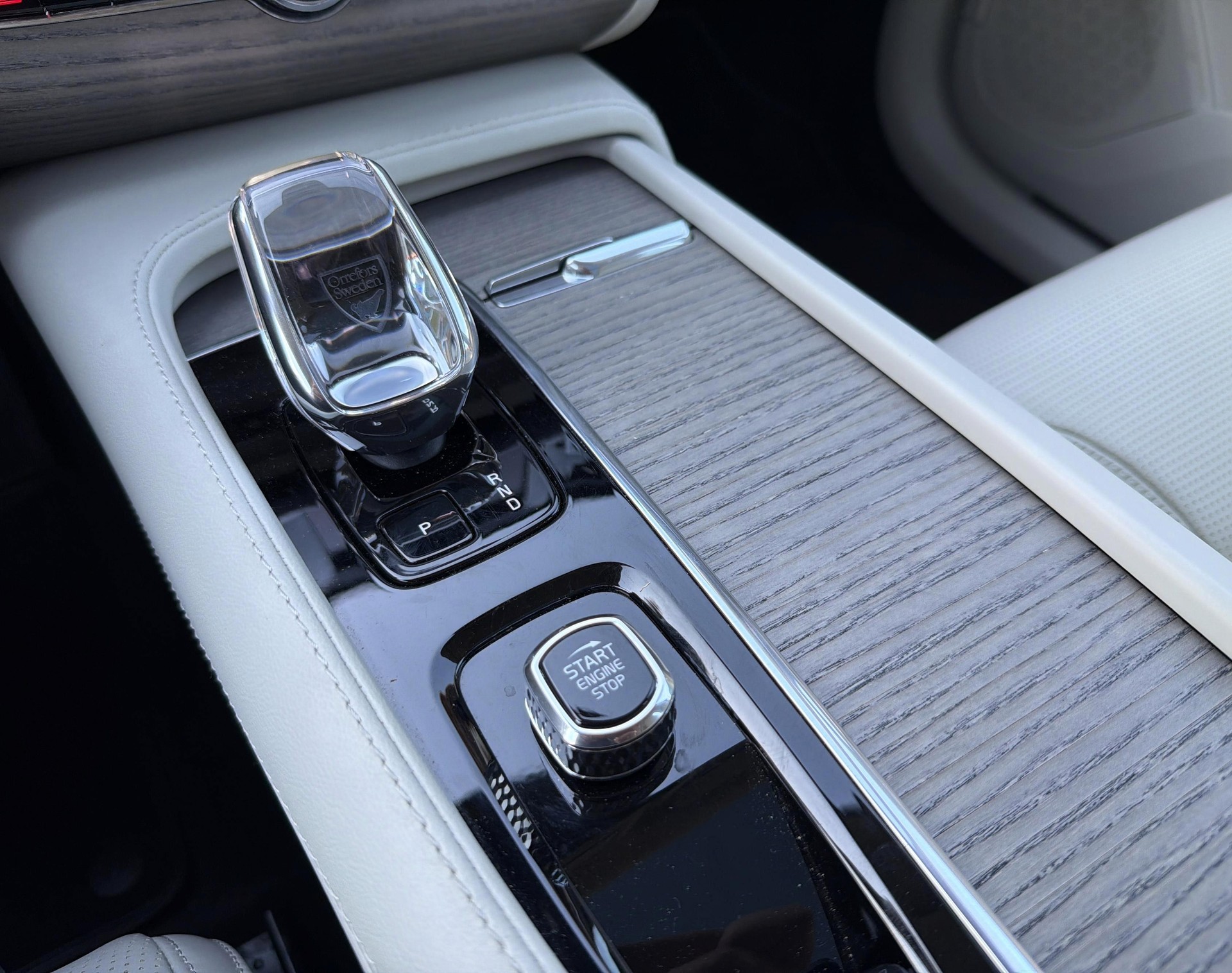 VOLVO XC90 2.0 T8 TE Ultimate Bright-image-21