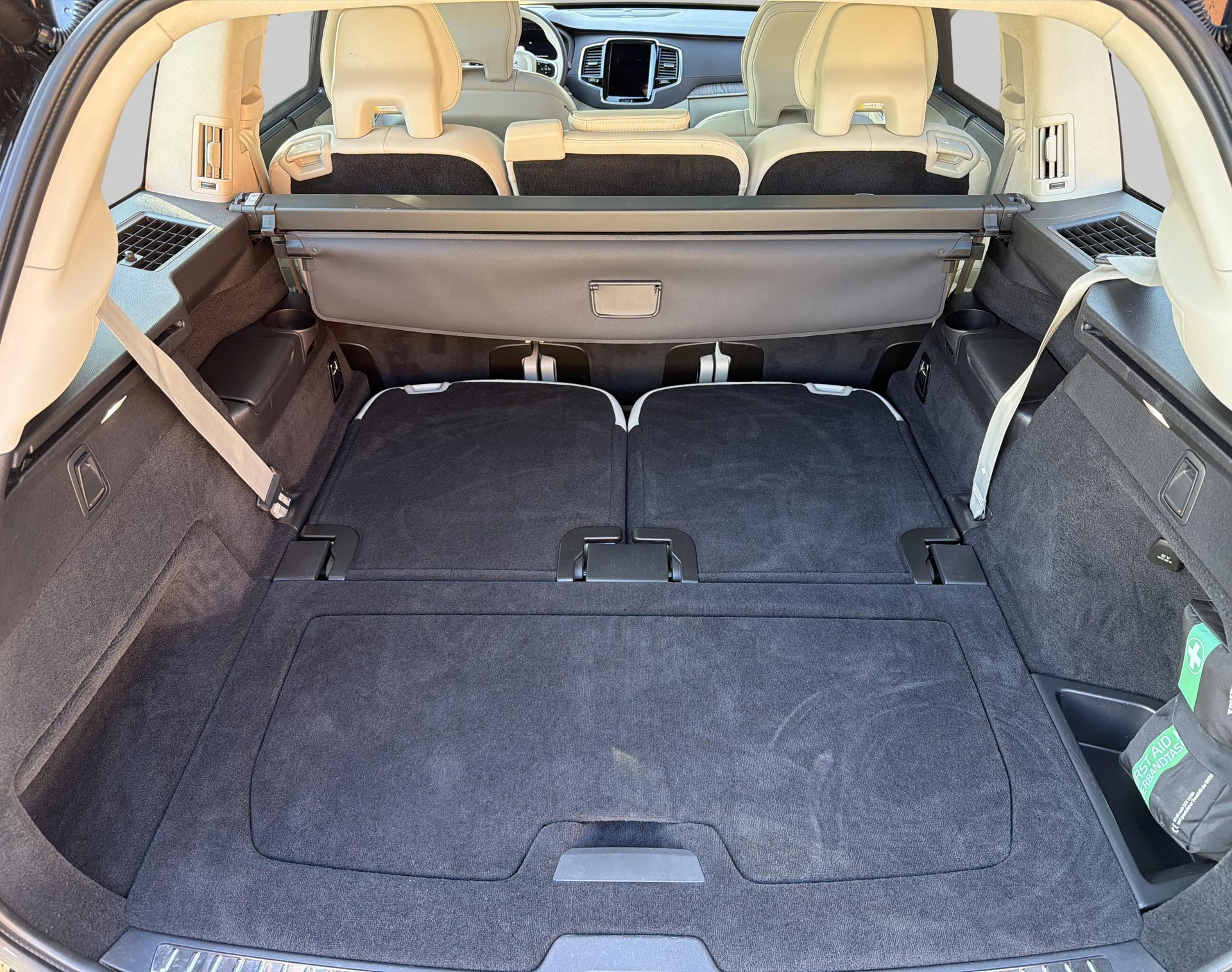 VOLVO XC90 2.0 T8 TE Ultimate Bright-image-13