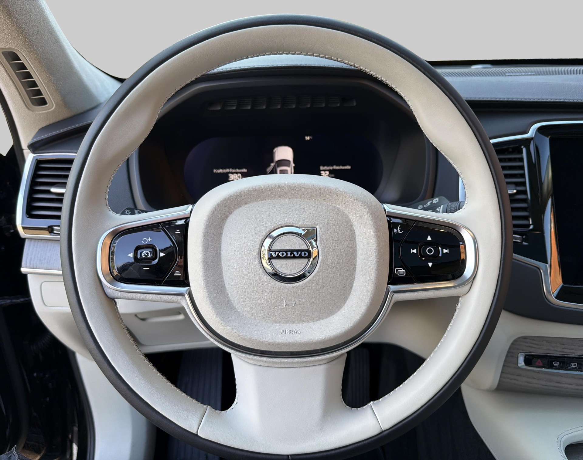 VOLVO XC90 2.0 T8 TE Ultimate Bright-image-10