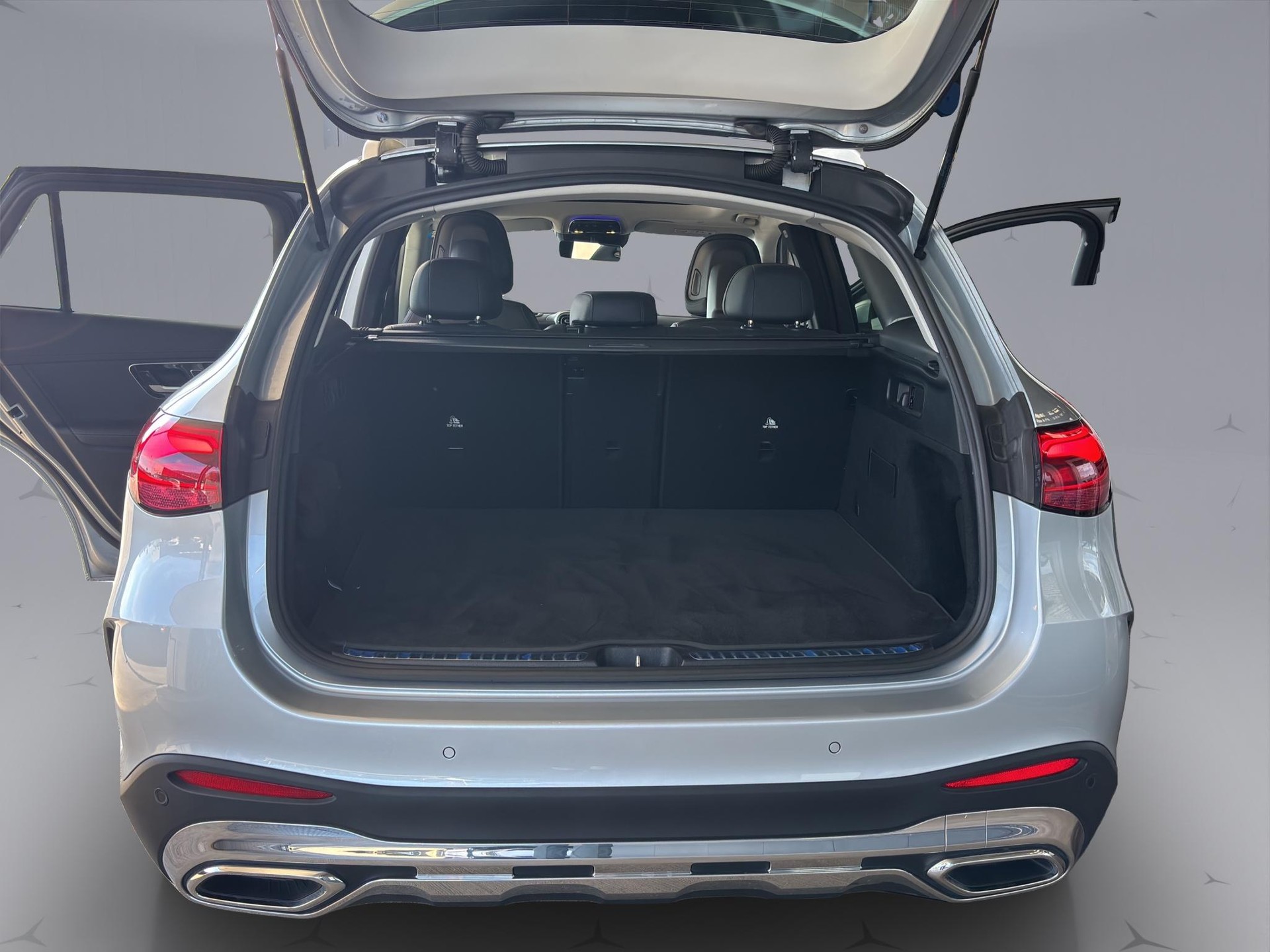 MERCEDES-BENZ GLC 300 AMG Line 4matic-image-16