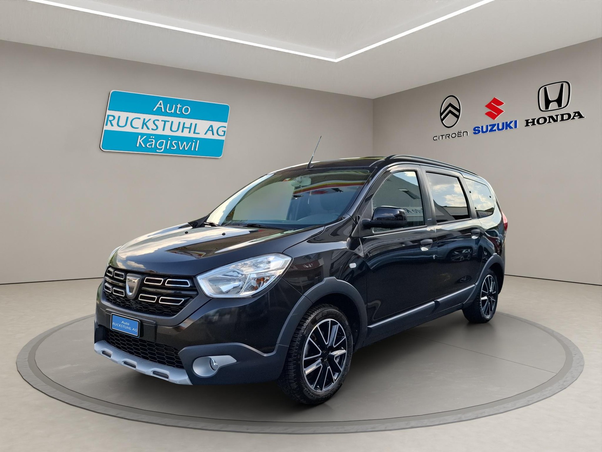 DACIA Lodgy 1.2 TCe Stepw. Unlimit. S/S 7P-image-0