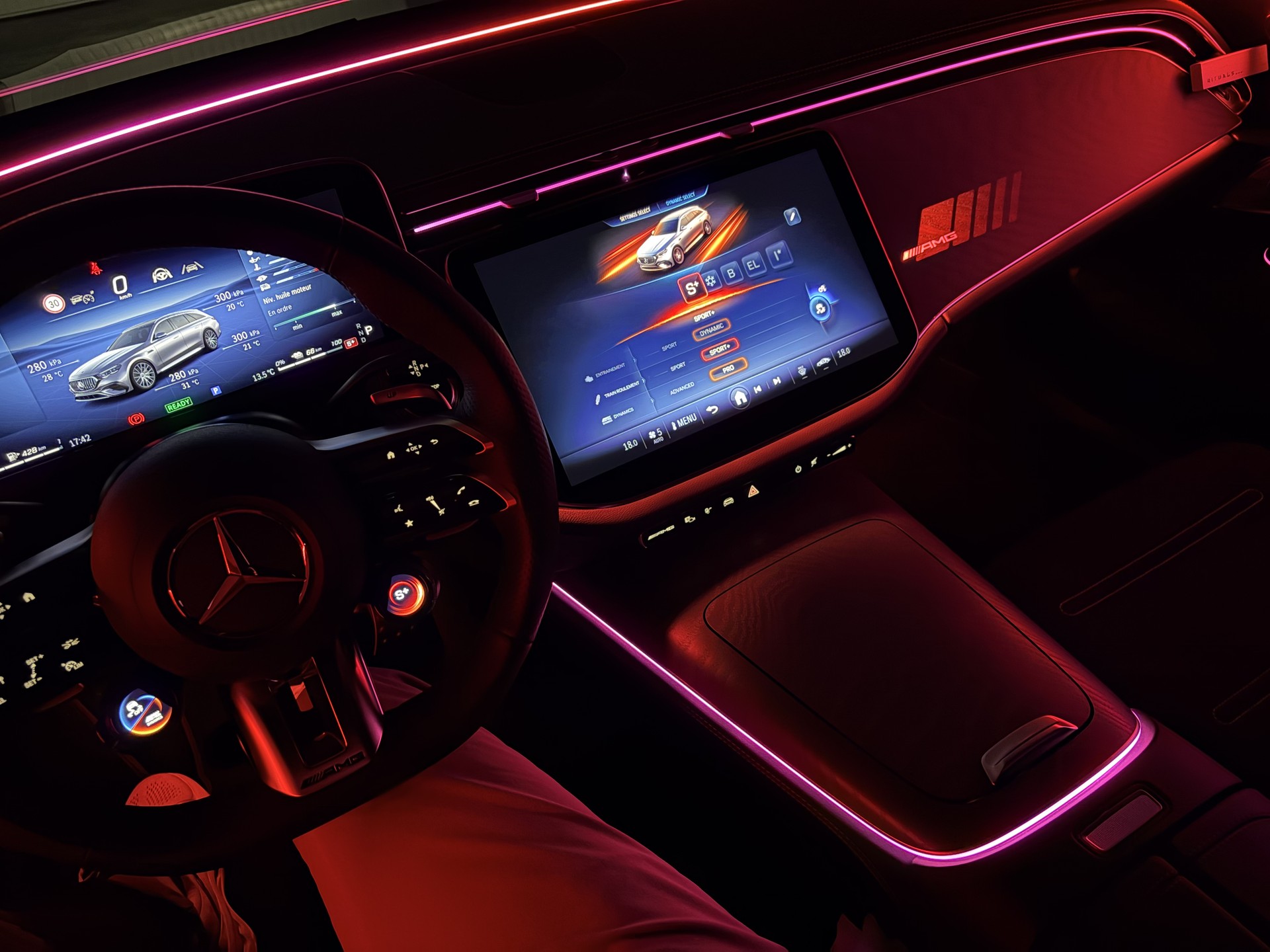 MERCEDES-BENZ E 53 Hybrid T 4Matic+ 9G-Tronic-image-8