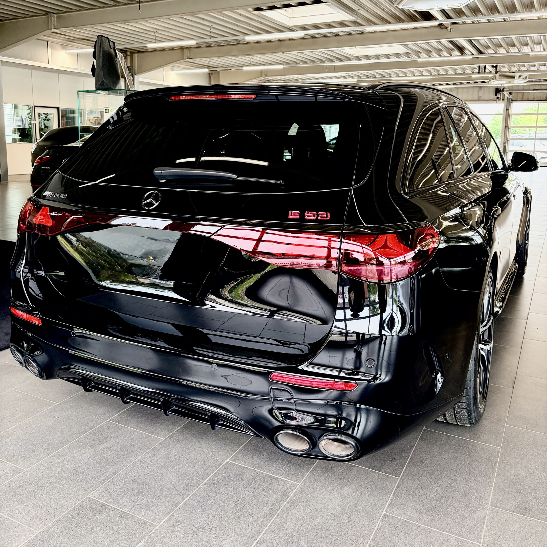 MERCEDES-BENZ E 53 Hybrid T 4Matic+ 9G-Tronic-image-3