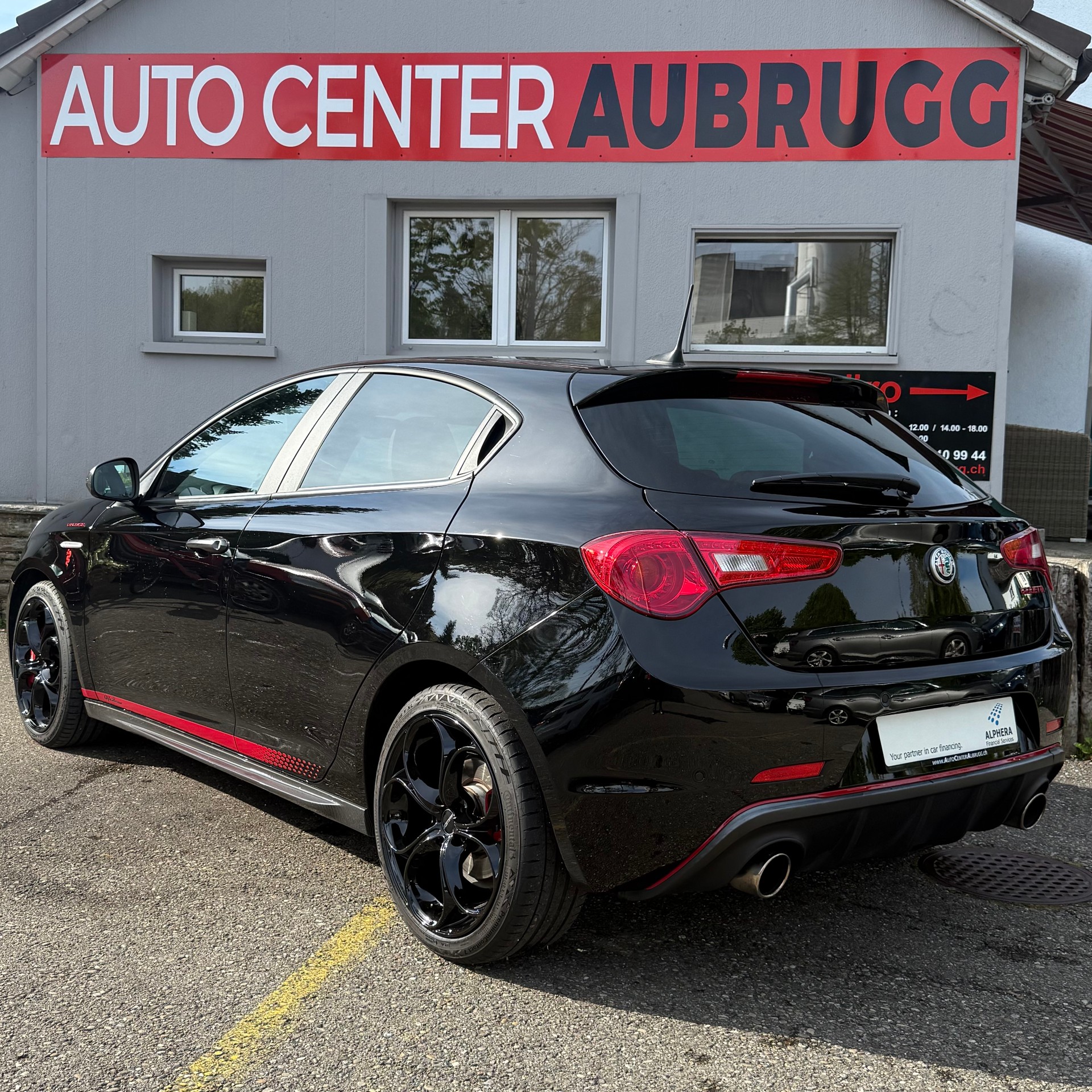 ALFA ROMEO Giulietta 1750 TBi Veloce * LEDER ROT / PANORAMA-DACH / ZAHNRIEMEN ERSETZT*-showroom-element-2